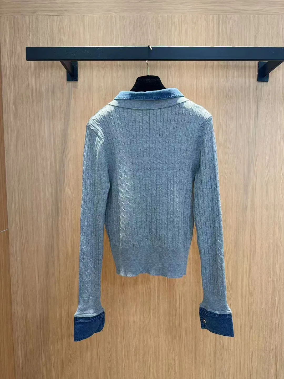 Women's Jumpers And Sweaters CHANEL 18138036