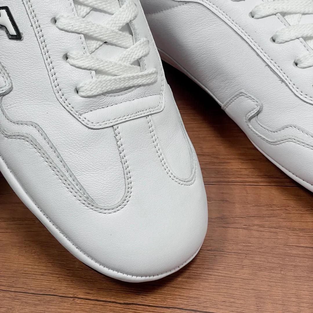 Men's Sneakers LOUIS VUITTON 17542529