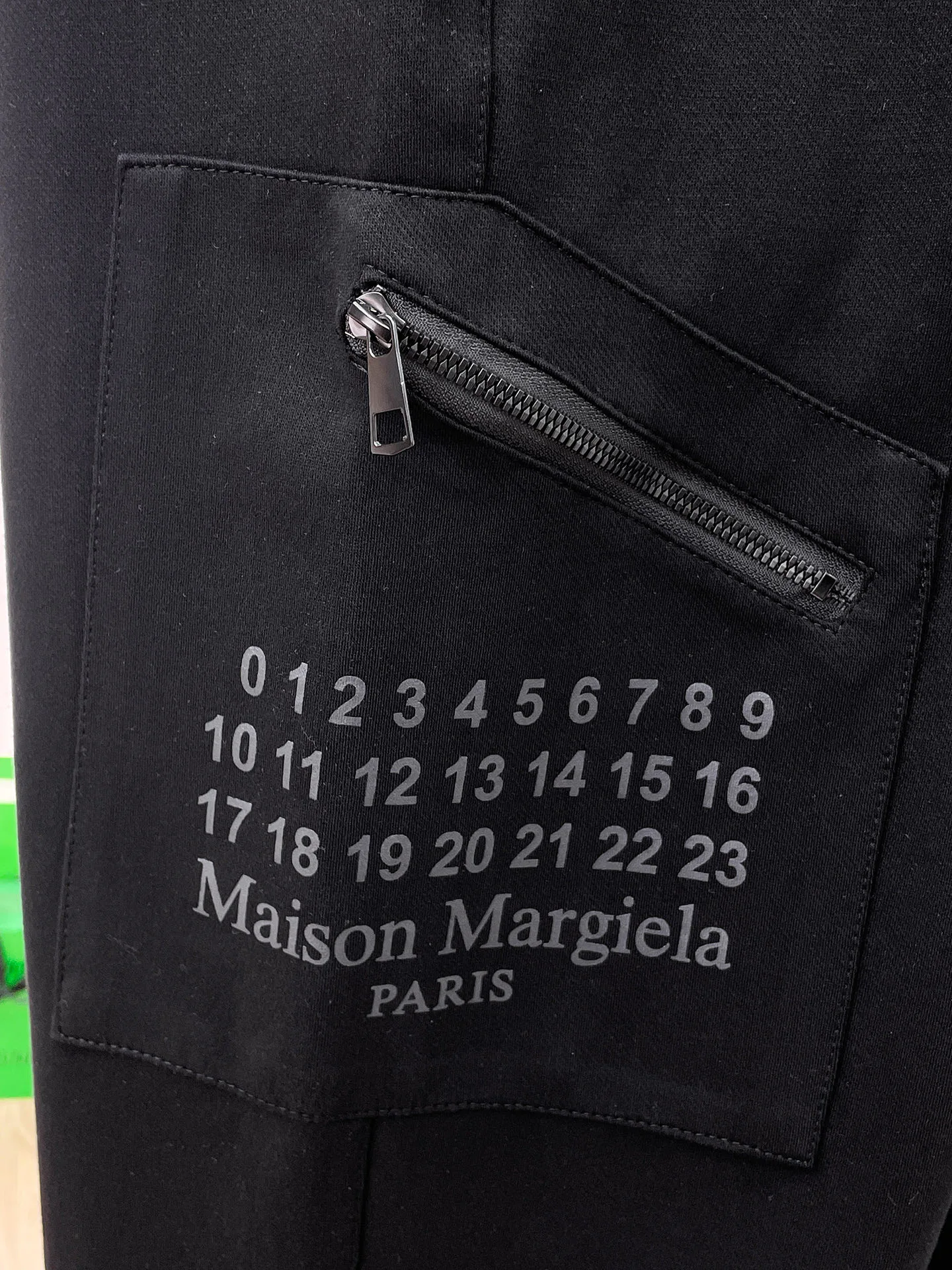 Men's Trousers MAISON MARGIELA 18197351