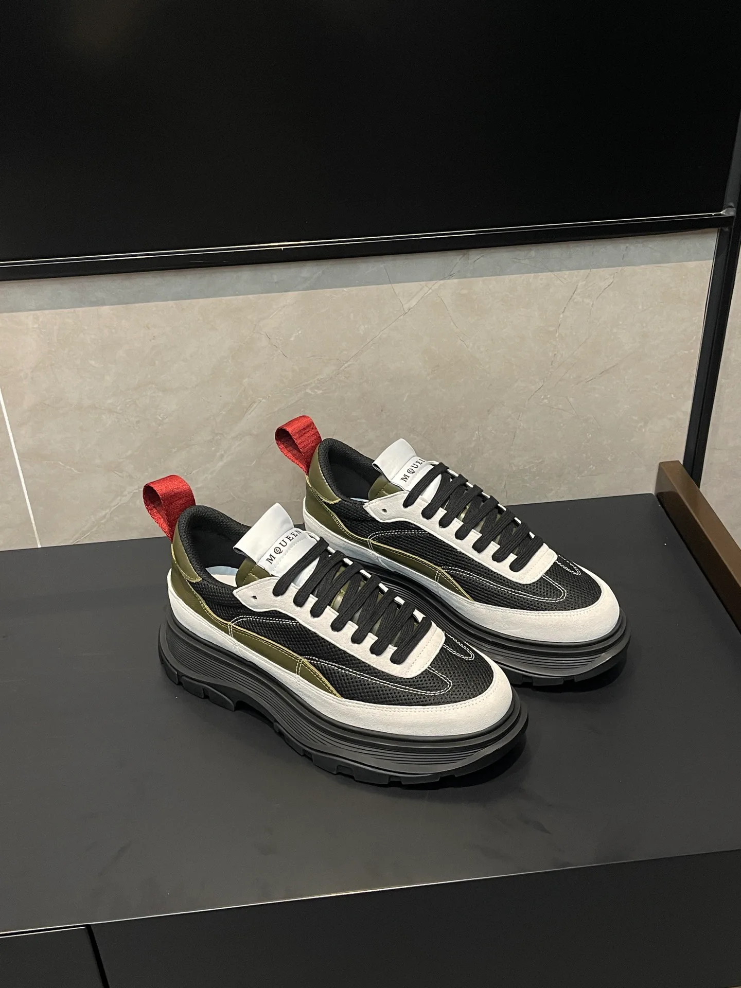 Women's Sneakers ALEXANDER MCQUEEN 18363945