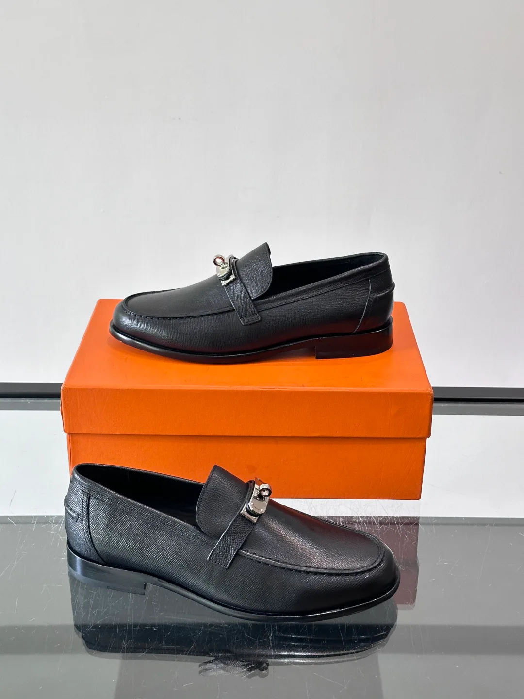 Men's Loafers And Dress Shoes HERMES 18055042