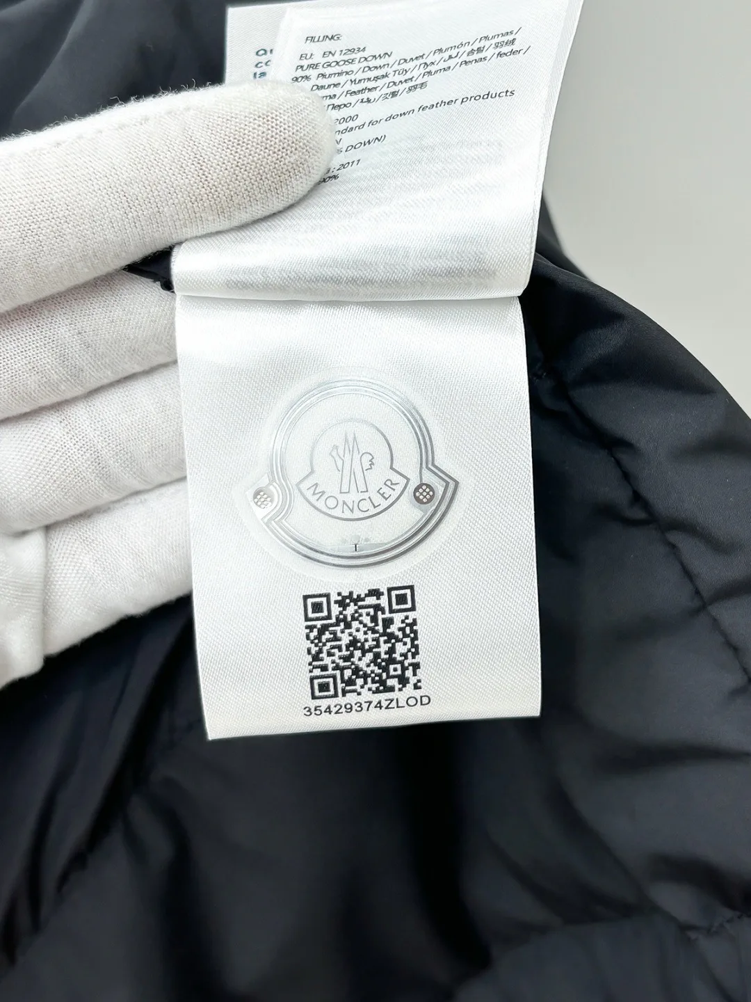 Куртки И Пуховики Мужские Moncler 18596610