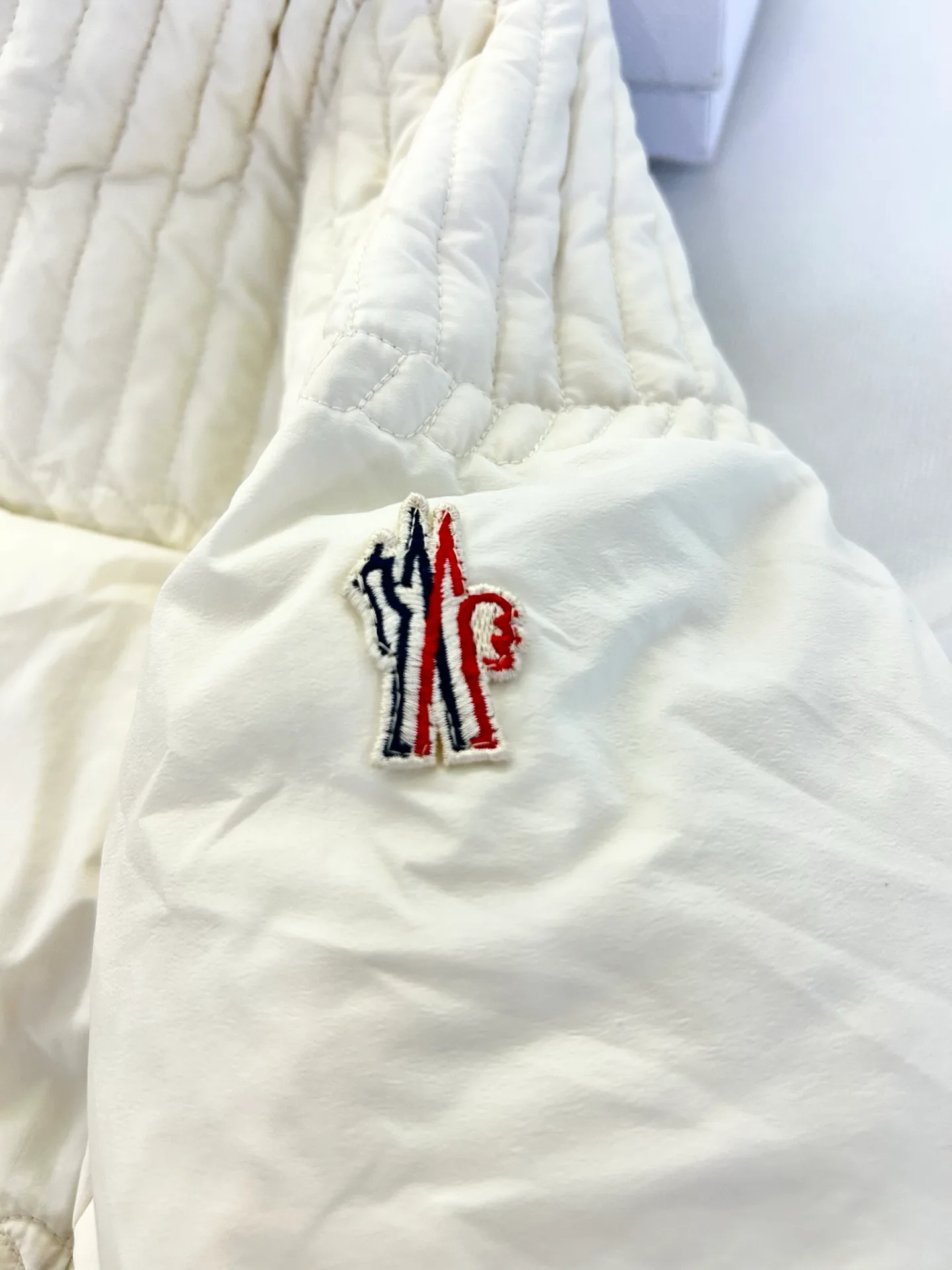 Men's Jackets And Down Jackets MONCLER 18231501