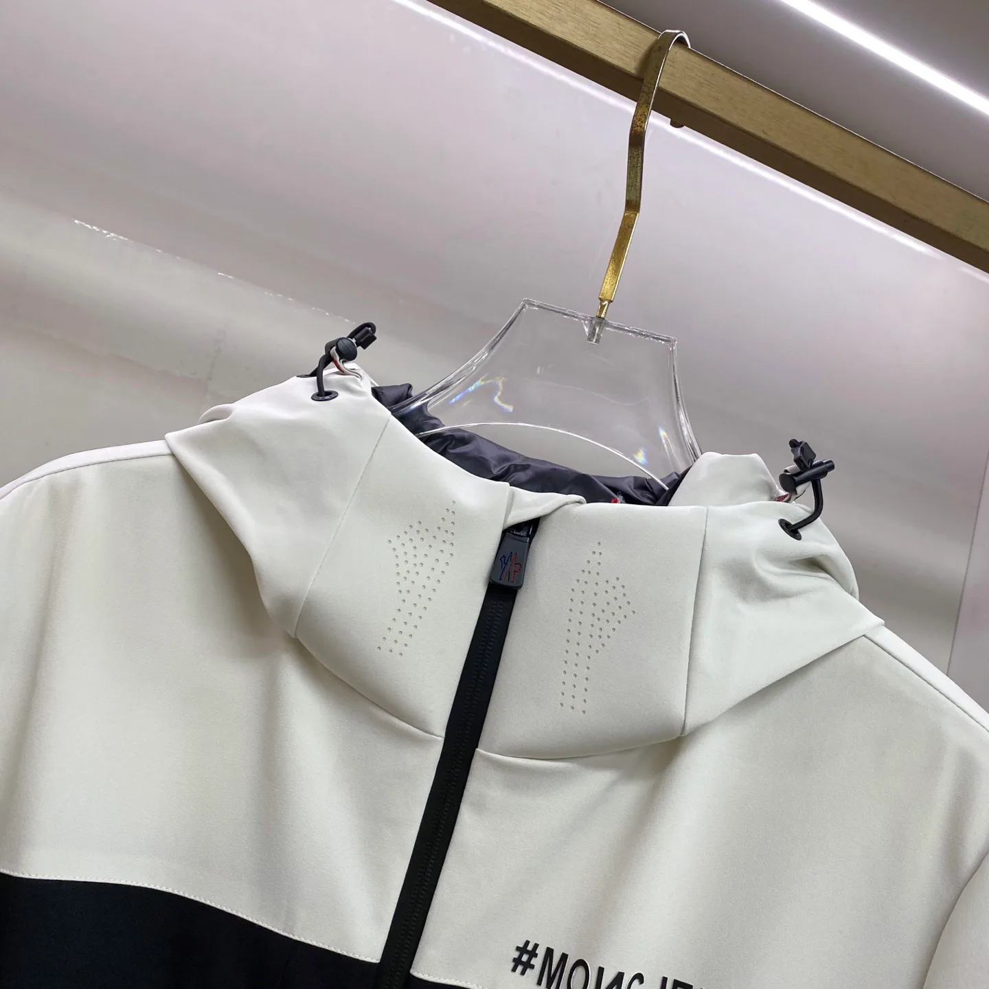 Men's Jackets And Down Jackets MONCLER 18029202
