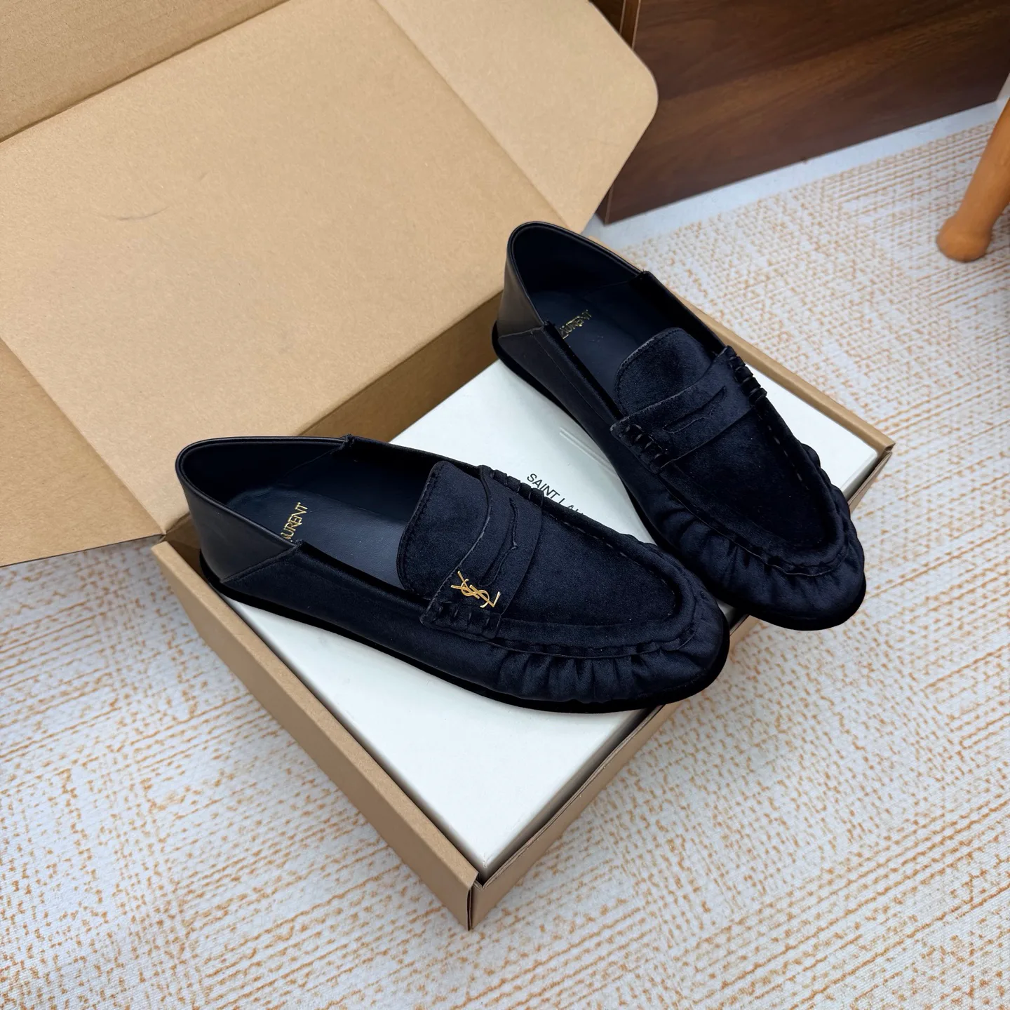 Women's Loafers And Moccasins SAINT LAURENT 18104188