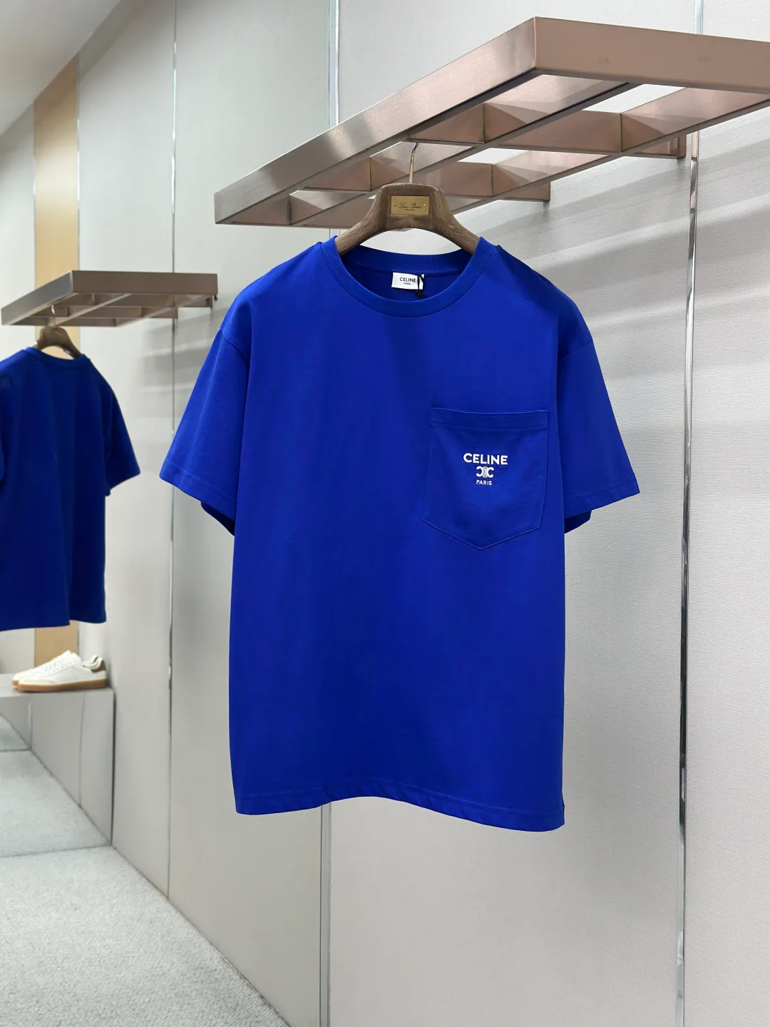 Women's T-Shirts CELINE 18191150
