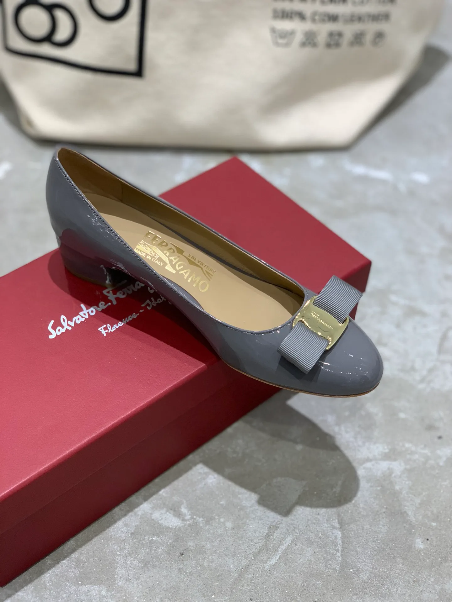 Women's Ballet Flats SALVATORE FERRAGAMO 18340672
