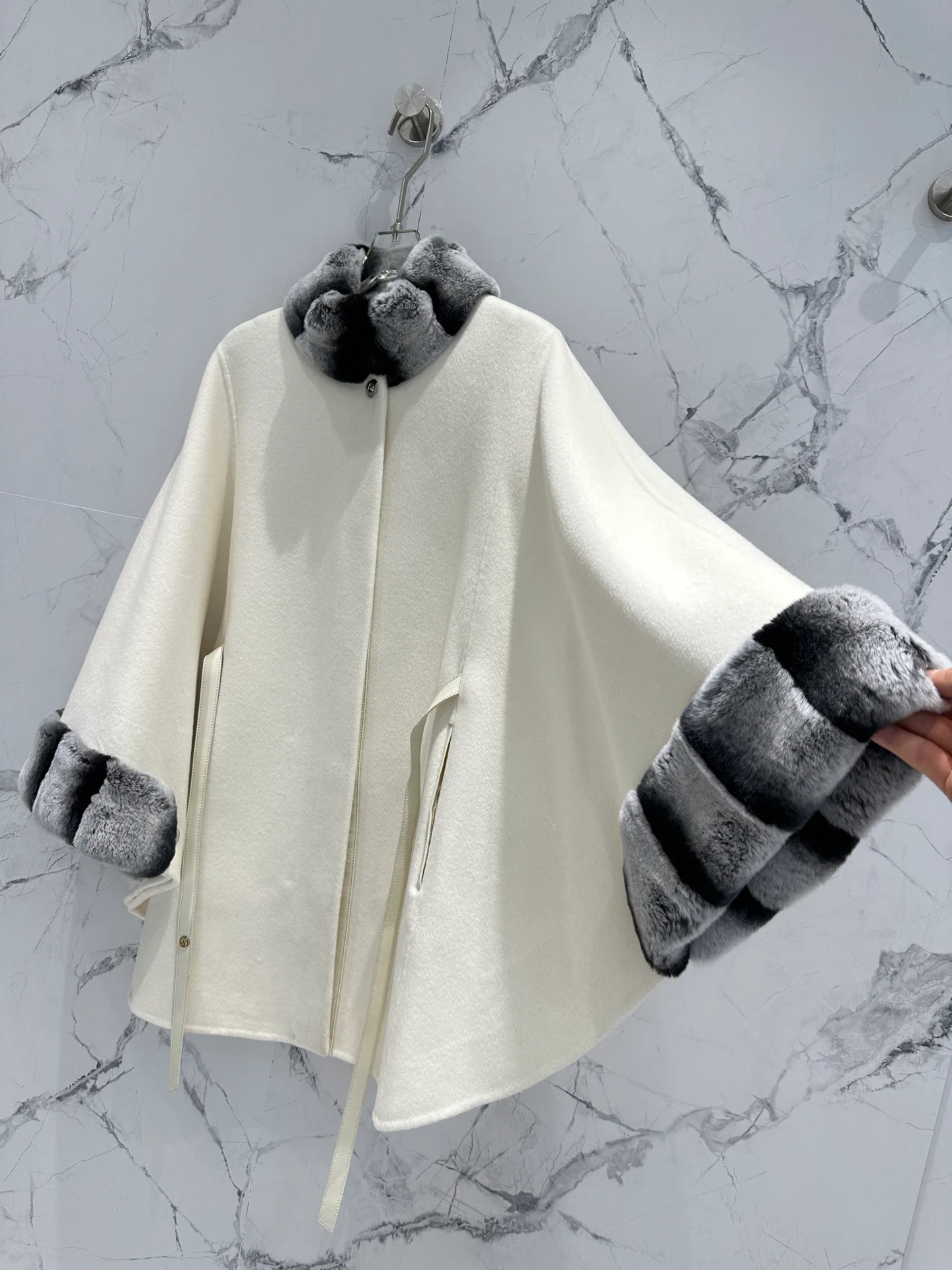 Women's Coats LORO PIANA 18513174