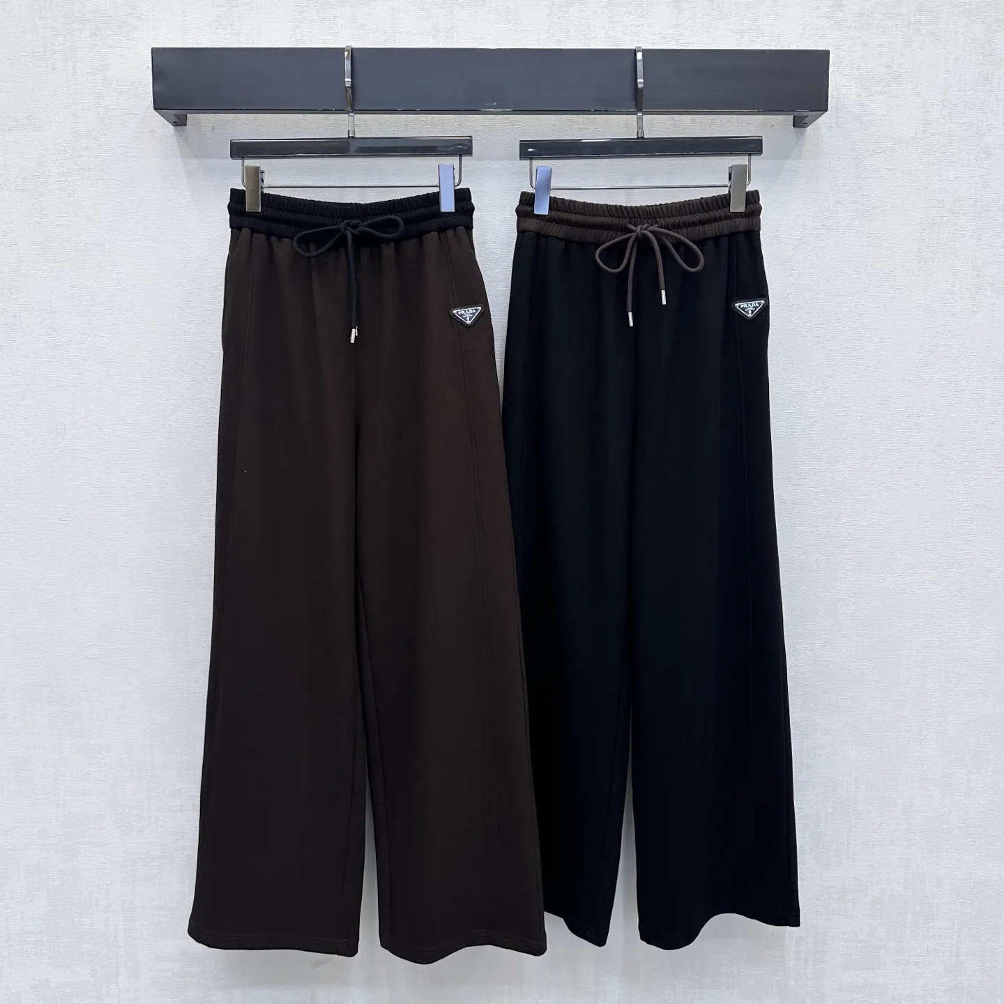 Women's Trousers PRADA 18327994
