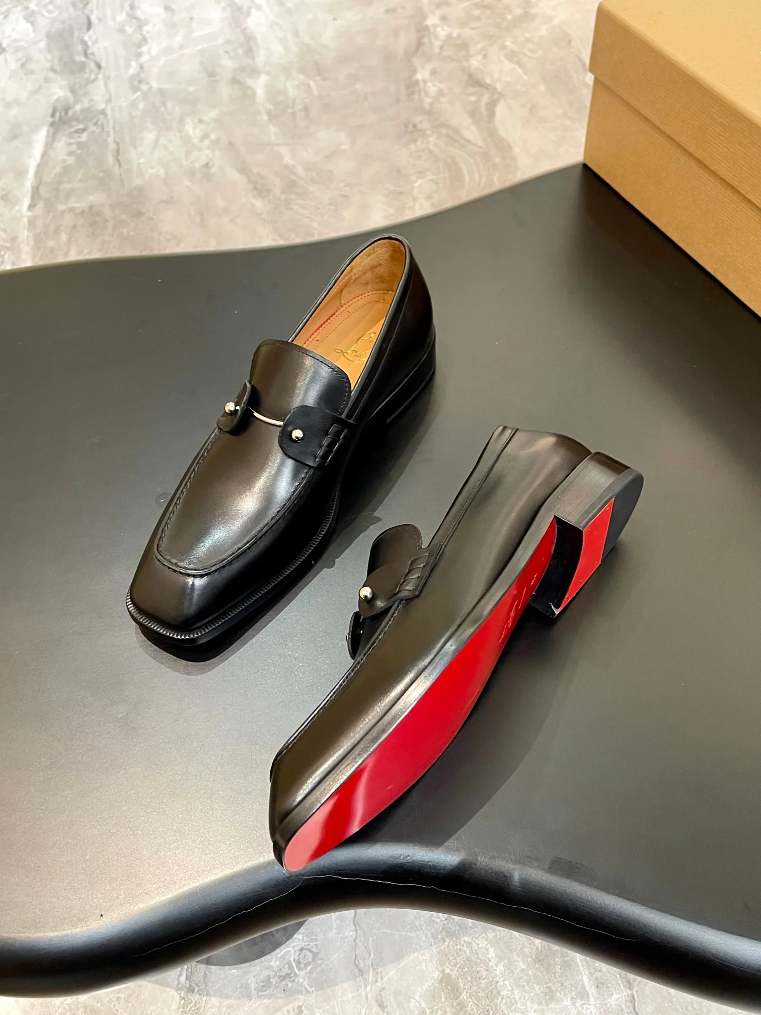 Men's Loafers And Dress Shoes CHRISTIAN LOUBOUTIN 18017840