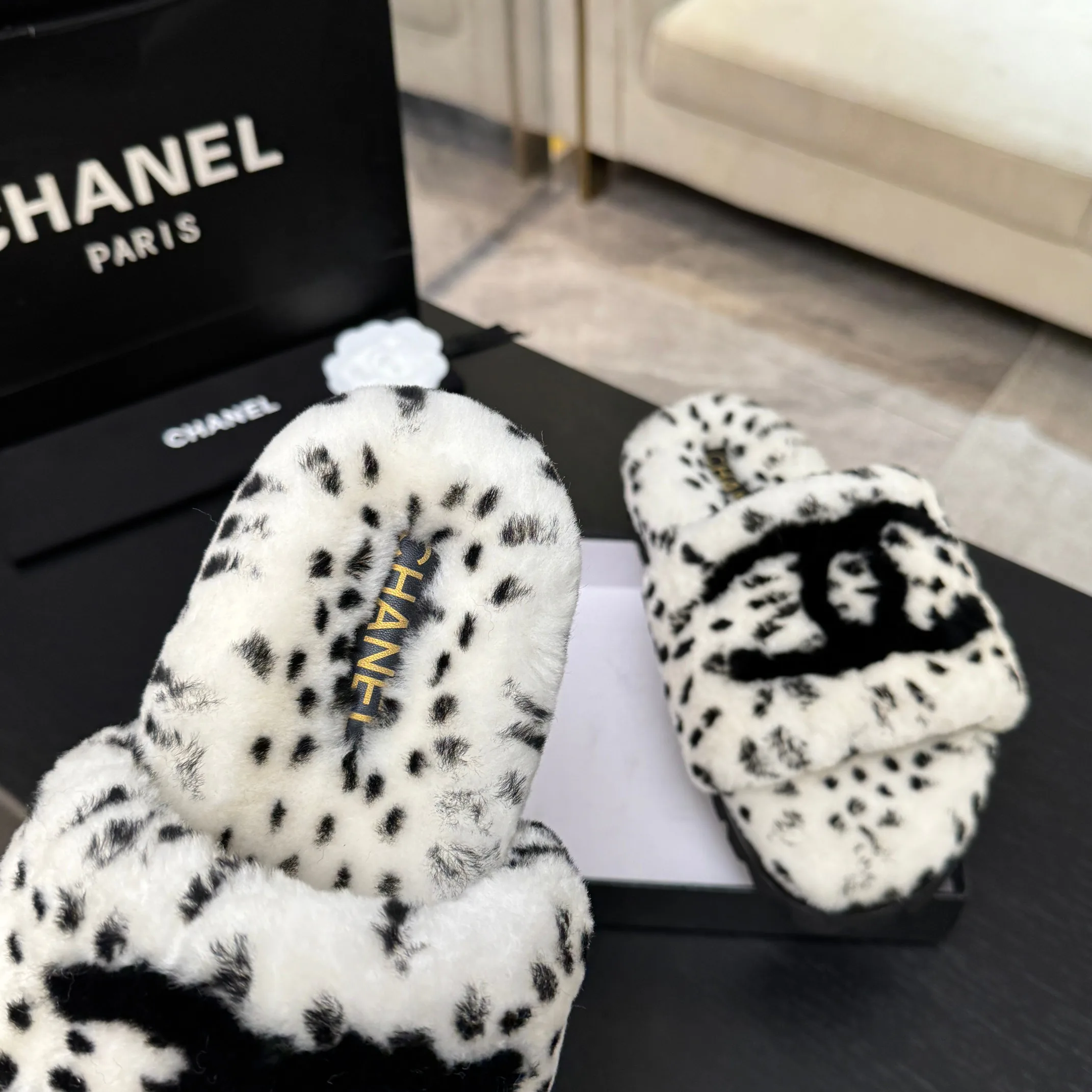 Women's Slippers CHANEL 18062756