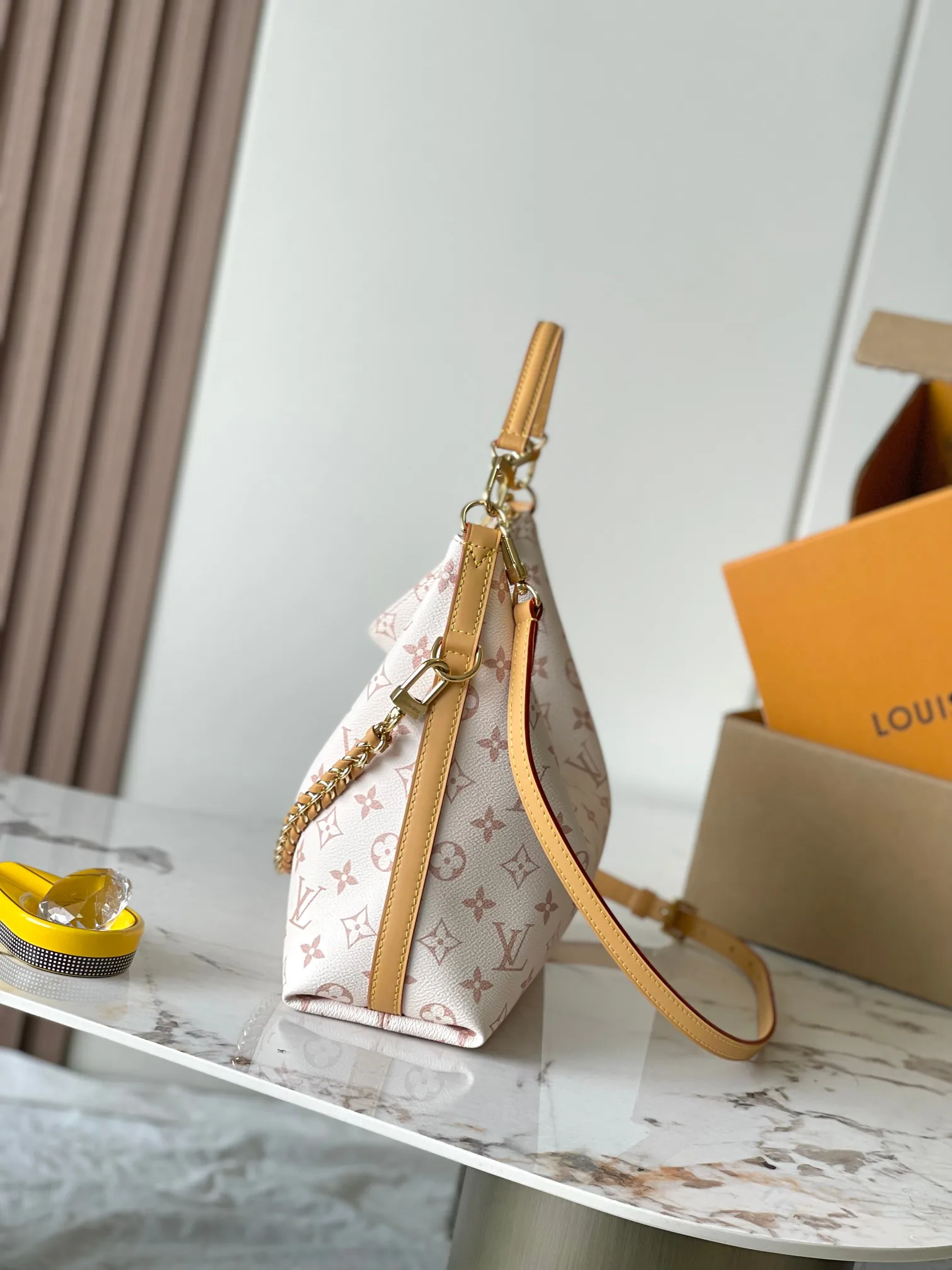 Women's Classic Handbags LOUIS VUITTON 18521088