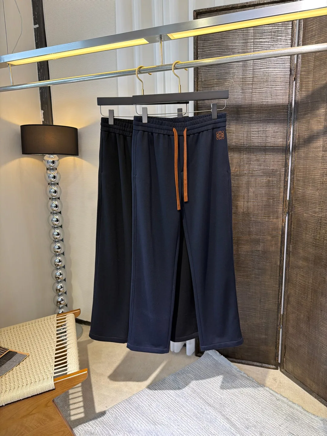 Women's Trousers LOEWE 17925002