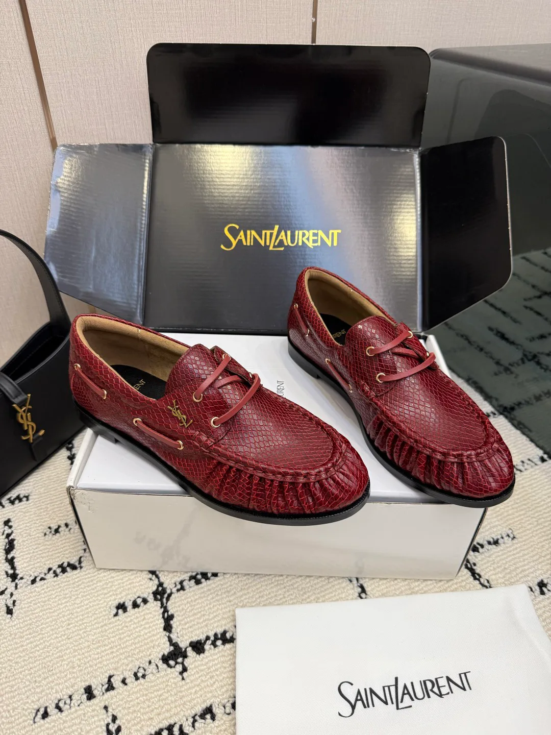 Women's Loafers And Moccasins SAINT LAURENT 17816913