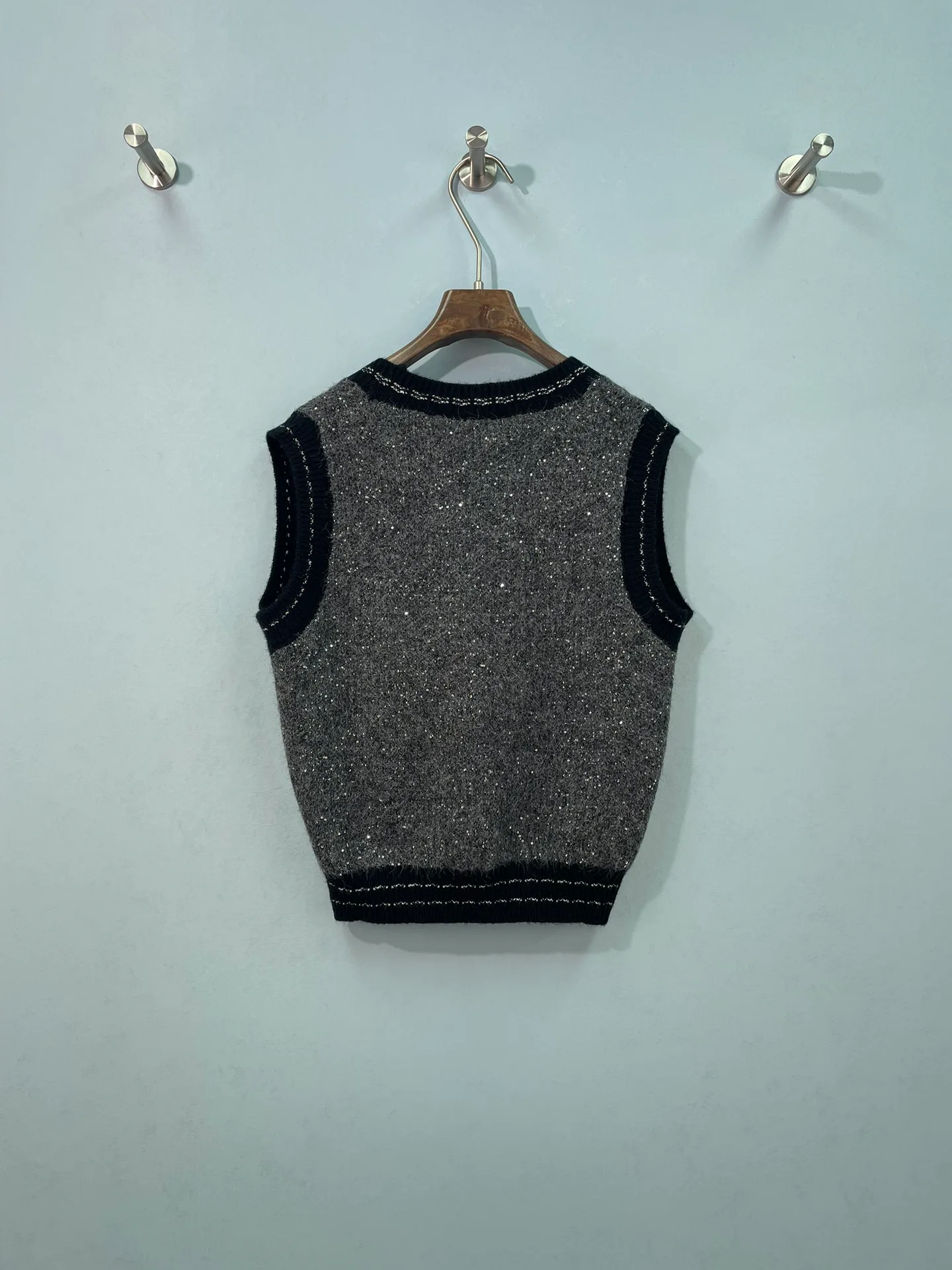 Women's Vests CHANEL 18151989