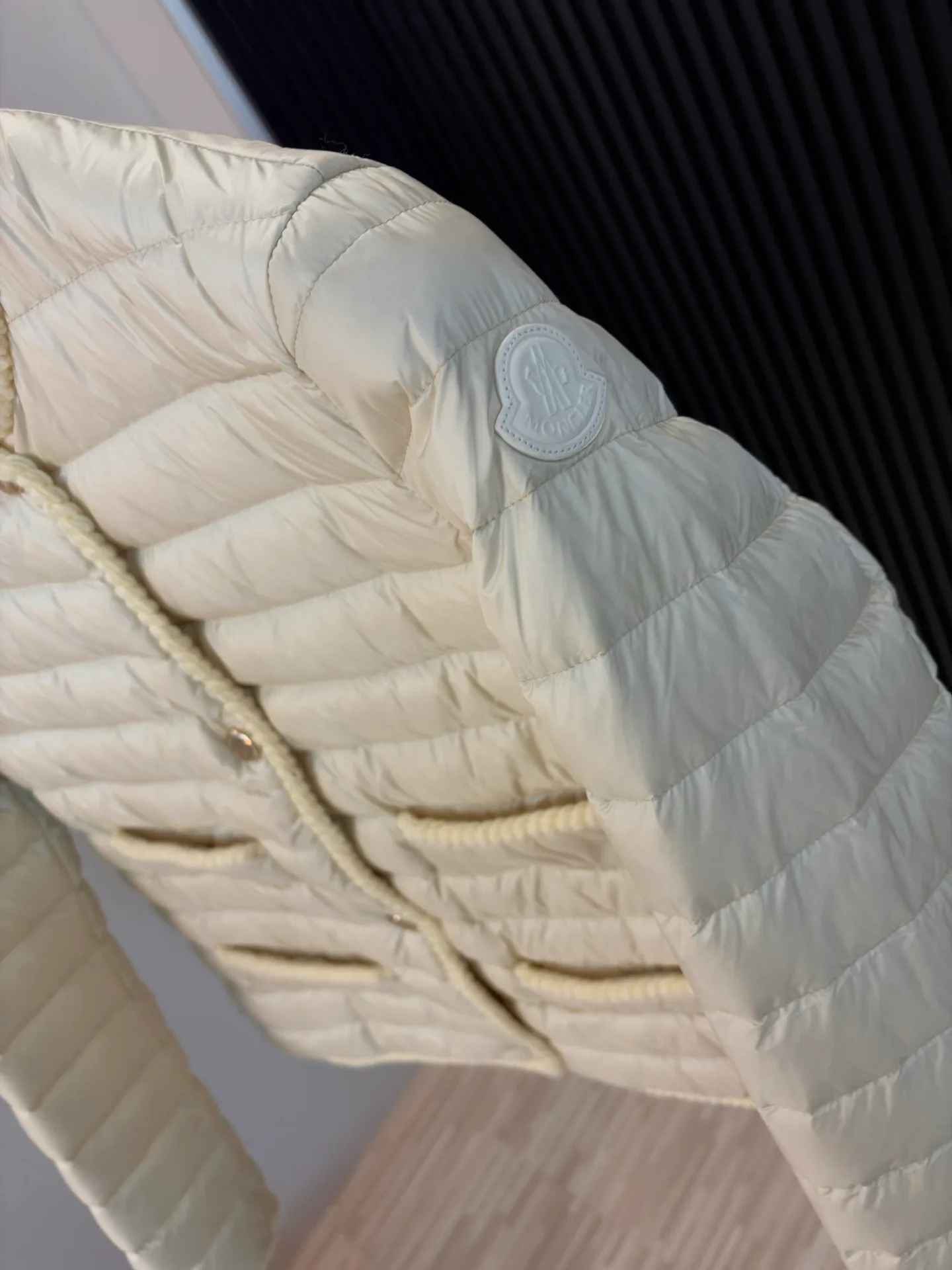Куртки И Пуховики Женские Moncler 18673356