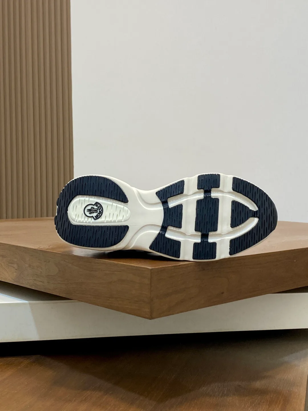Men's Sneakers MONCLER 18079001