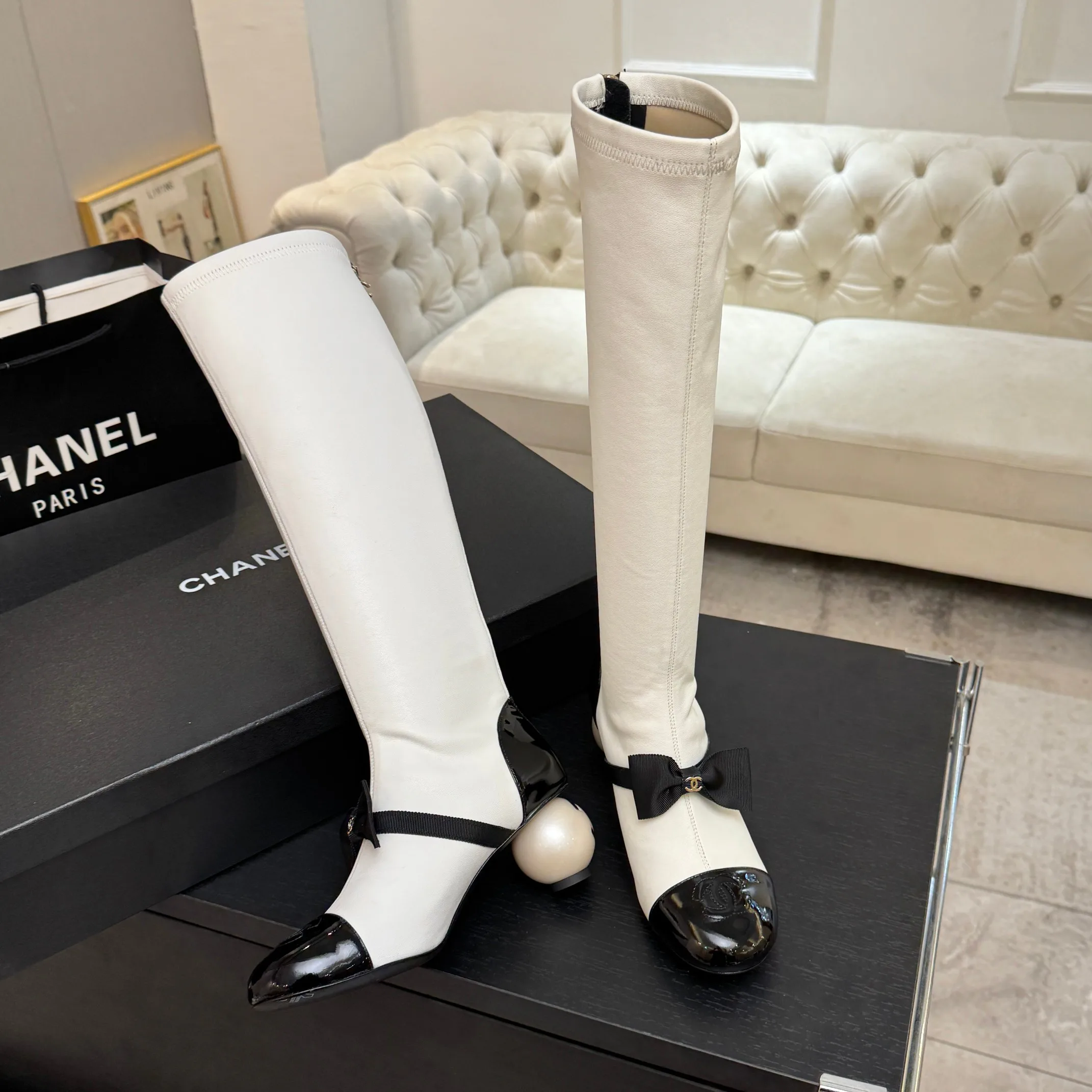 Women's Boots CHANEL 18063048