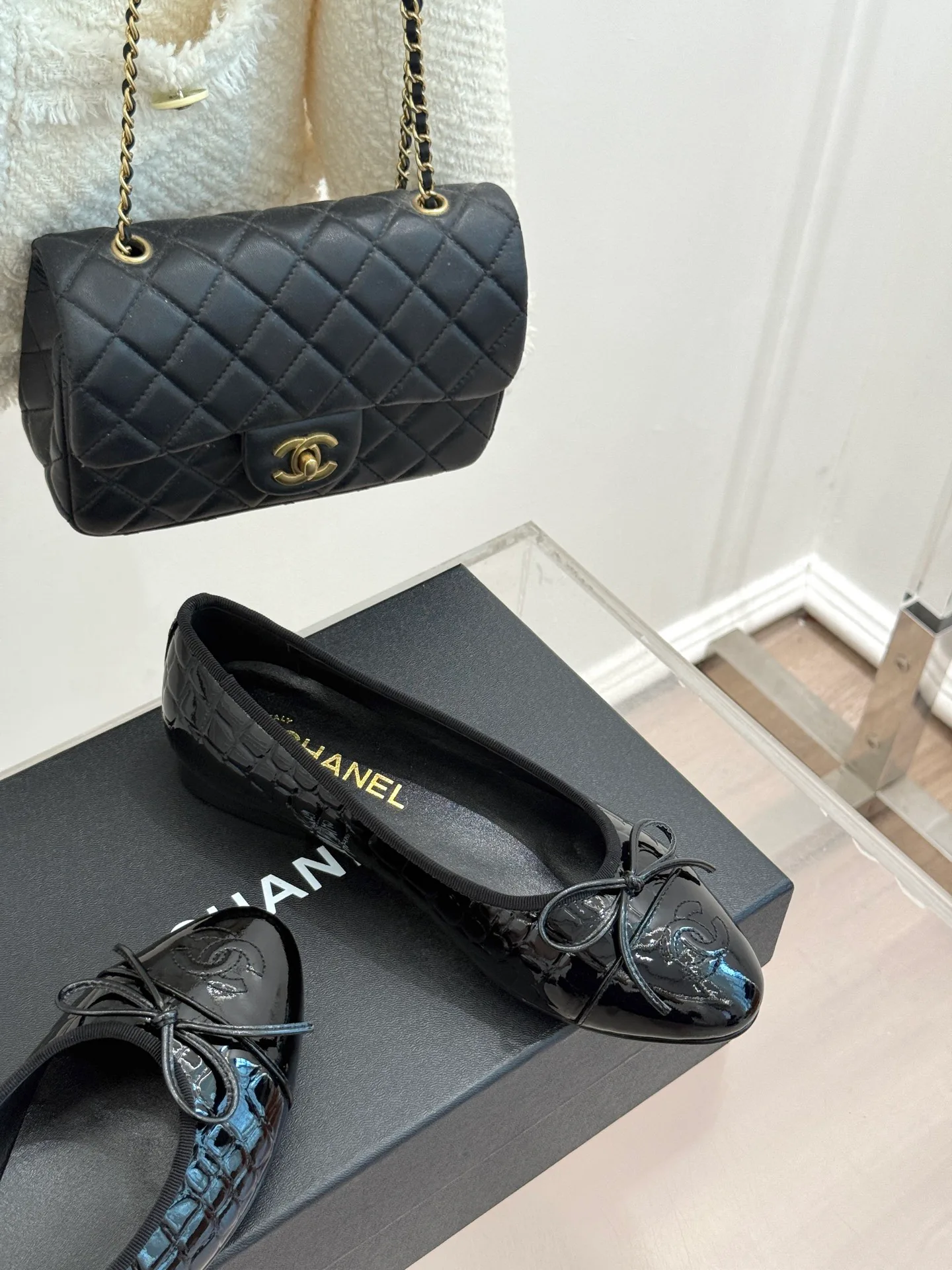 Women's Ballet Flats CHANEL 17406179