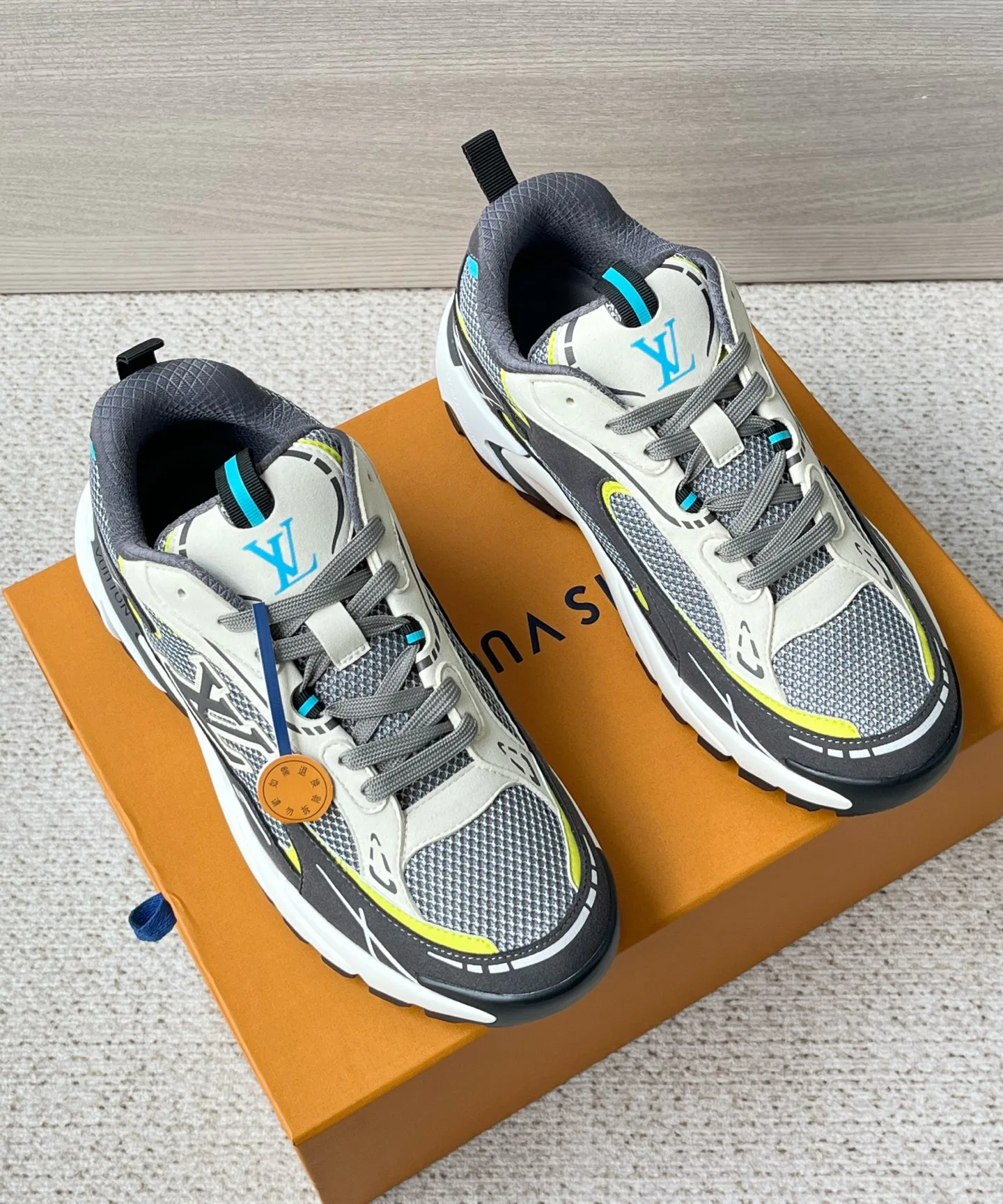 Men's Sneakers LOUIS VUITTON 17972106