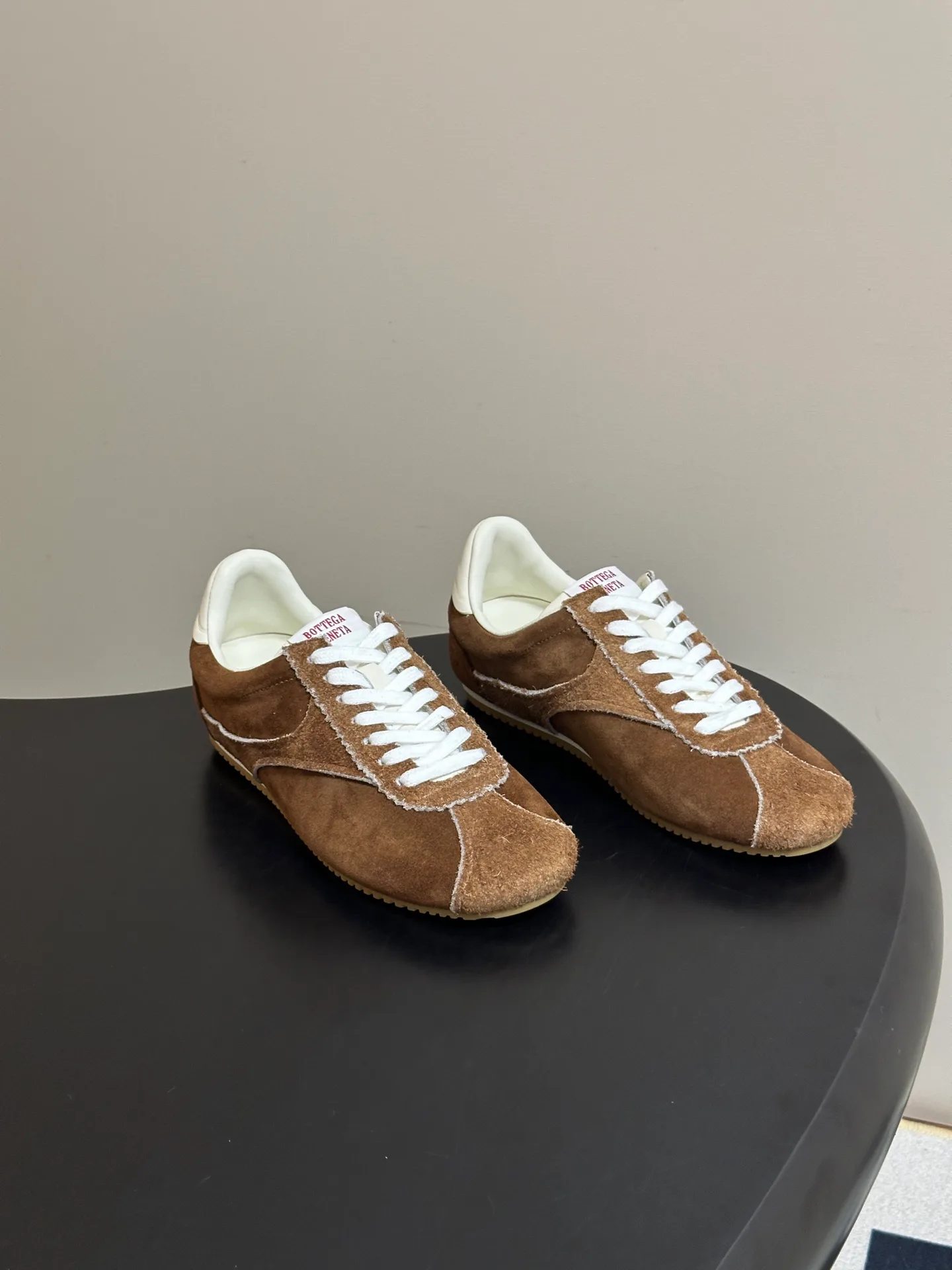 Women's Sneakers BOTTEGA VENETA 18070056