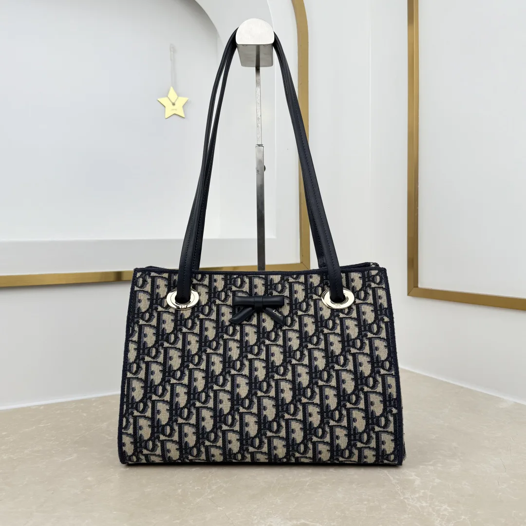 Классические Сумки Женские Christian Dior 18573848
