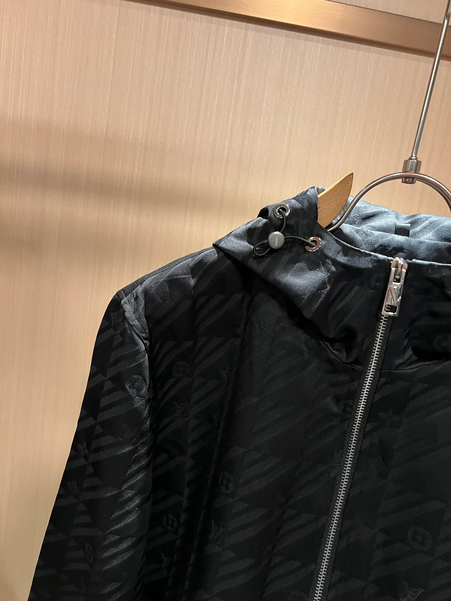 Куртки И Пуховики Мужские Louis Vuitton 18592742