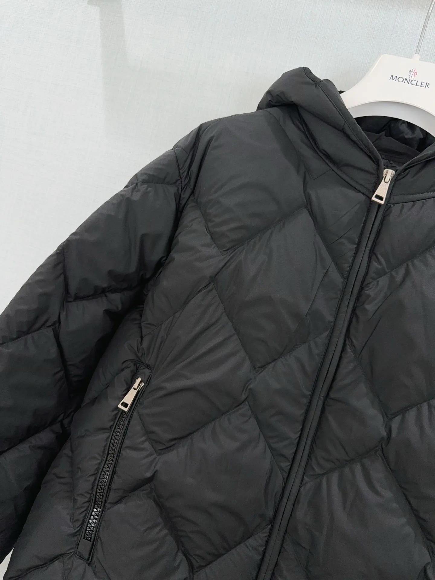 Куртки И Пуховики Женские Moncler 18571746