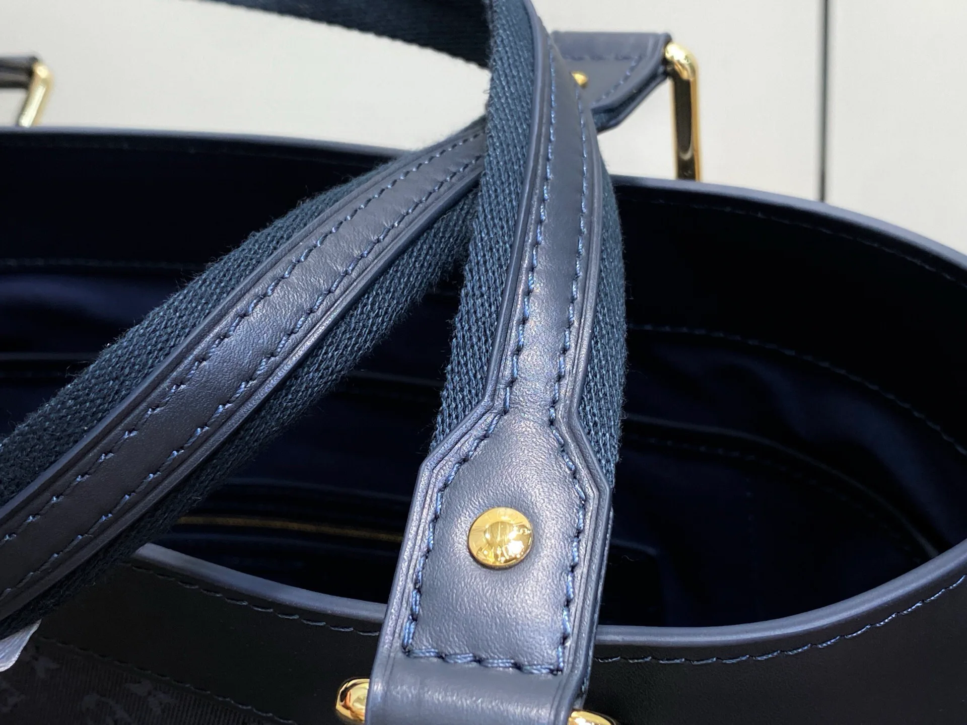 Women's Classic Handbags LOUIS VUITTON 17499401