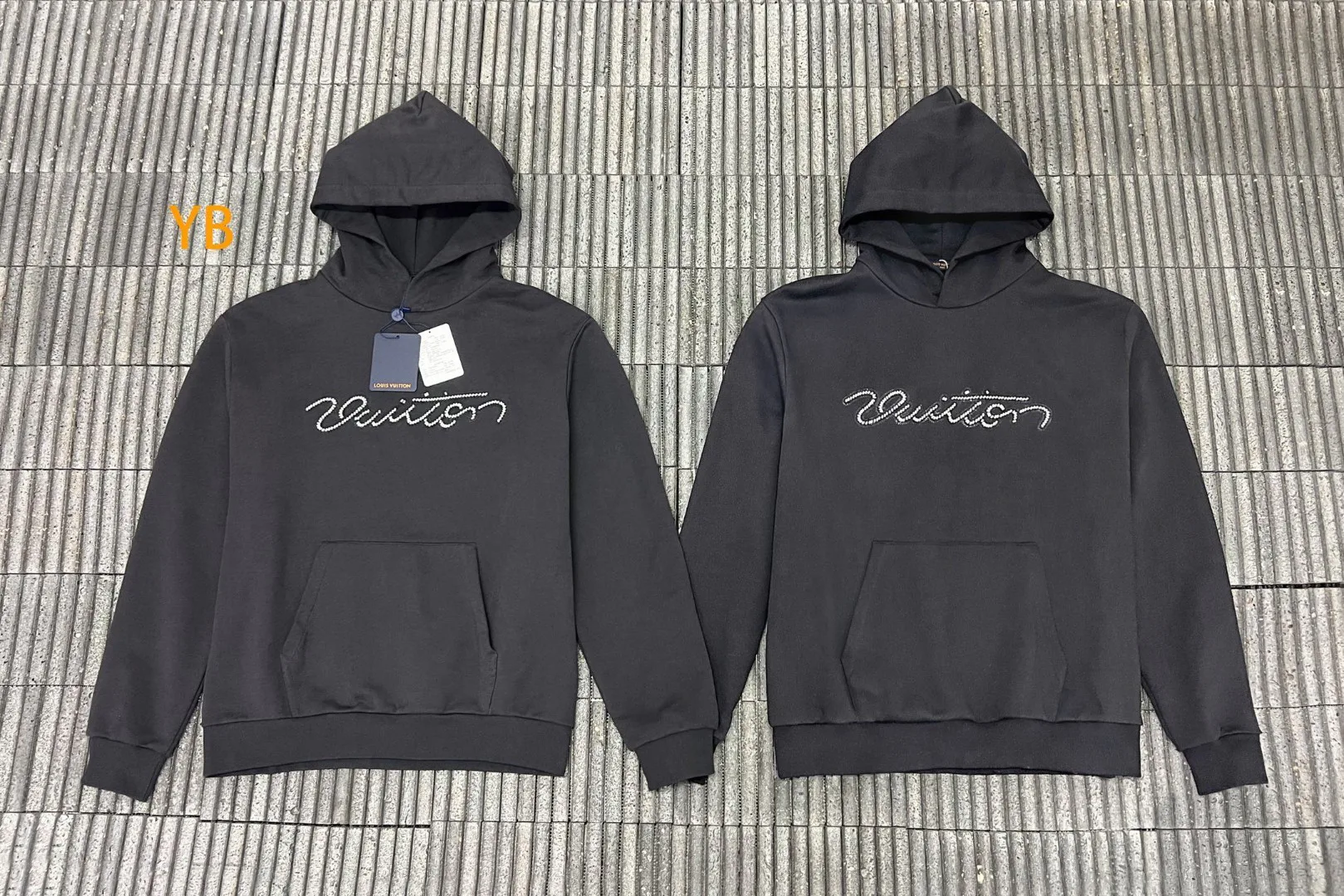 Men's Sweatshirts And Hoodies LOUIS VUITTON 17364975