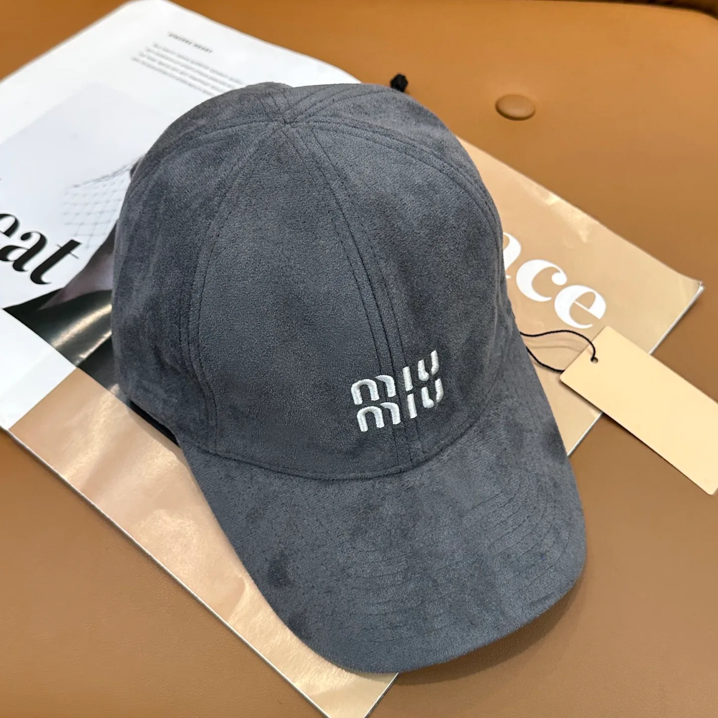 Hats MIU MIU 17411581