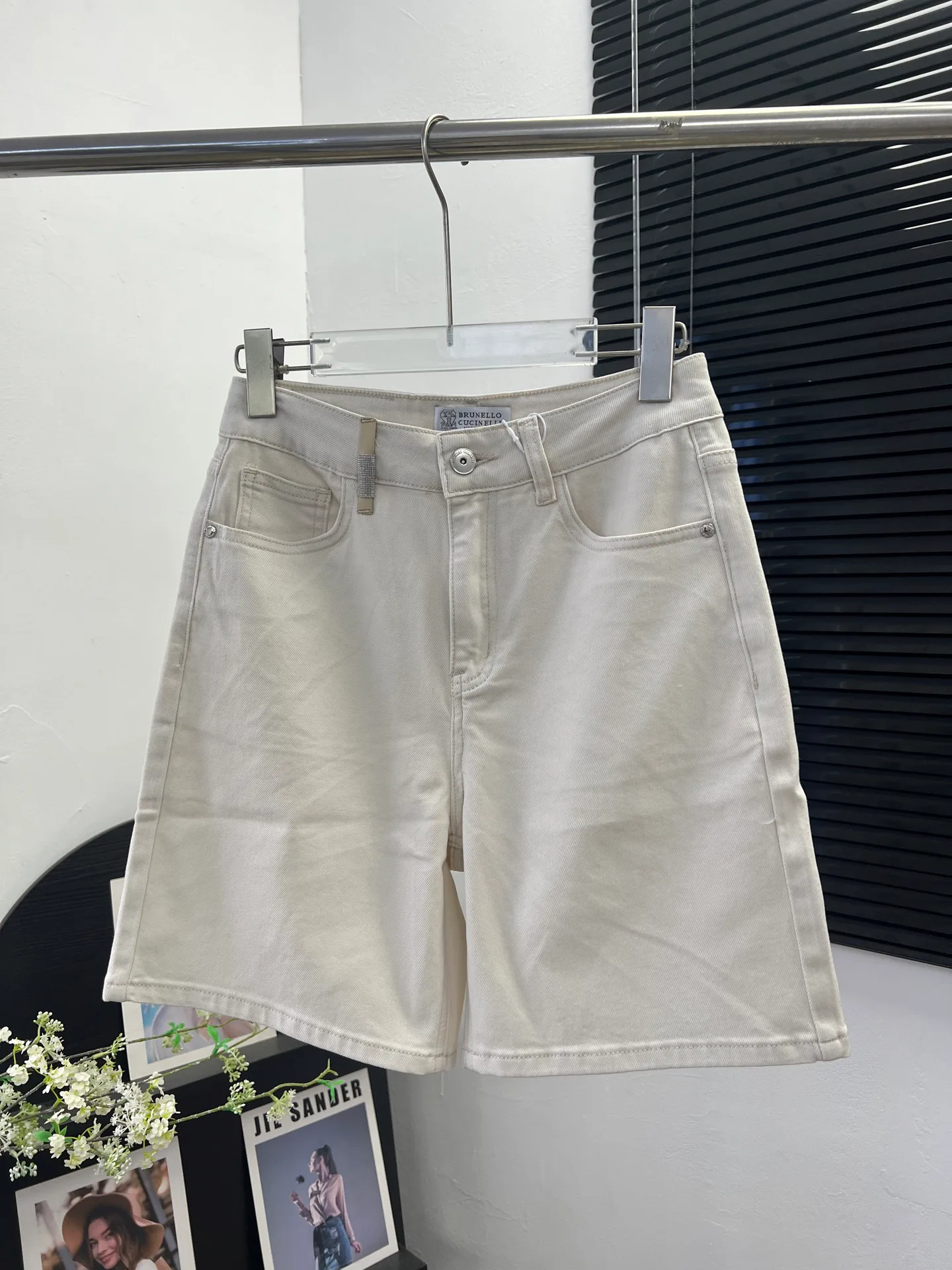 Women's Shorts BRUNELLO CUCINELLI 18174572