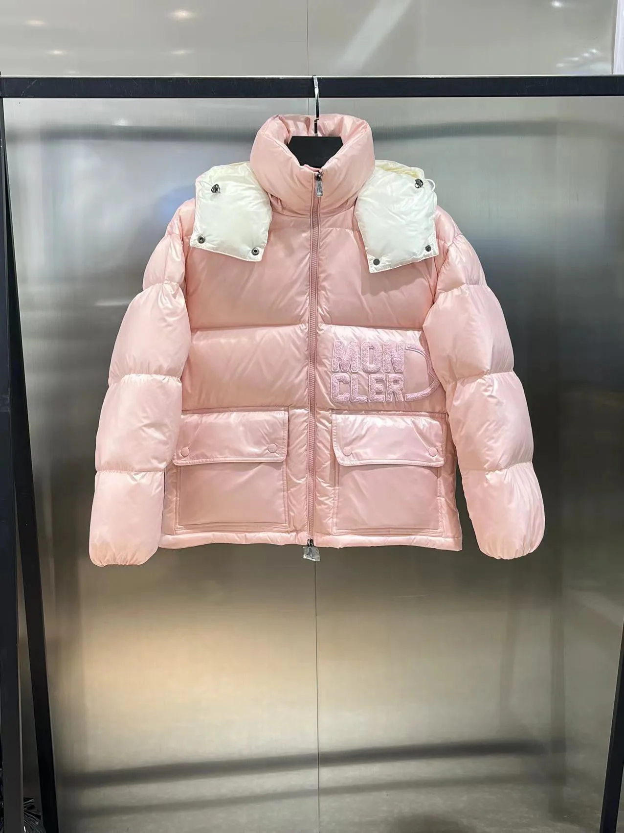 Men's Jackets And Down Jackets MONCLER 18392255