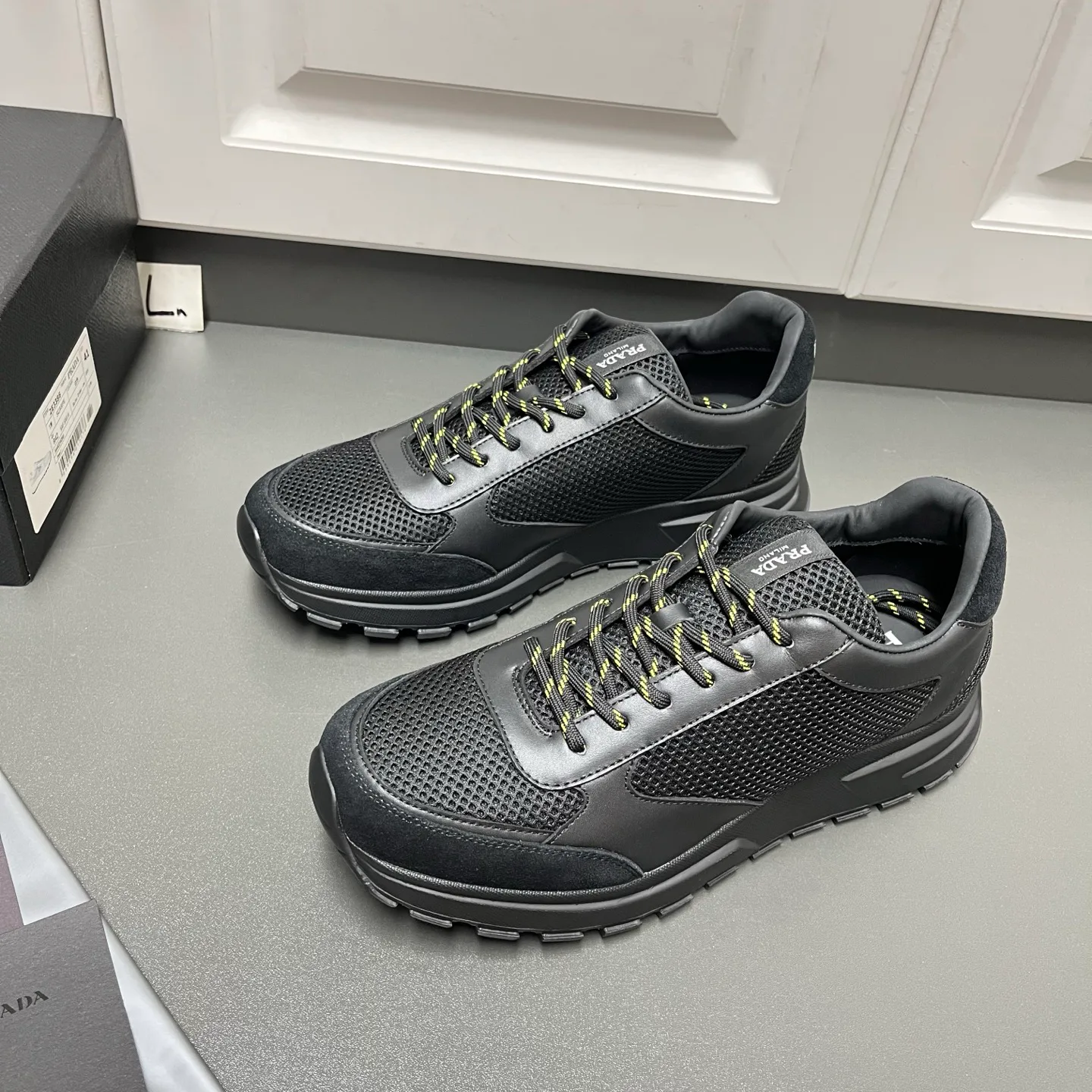 Men's Sneakers PRADA 17636527