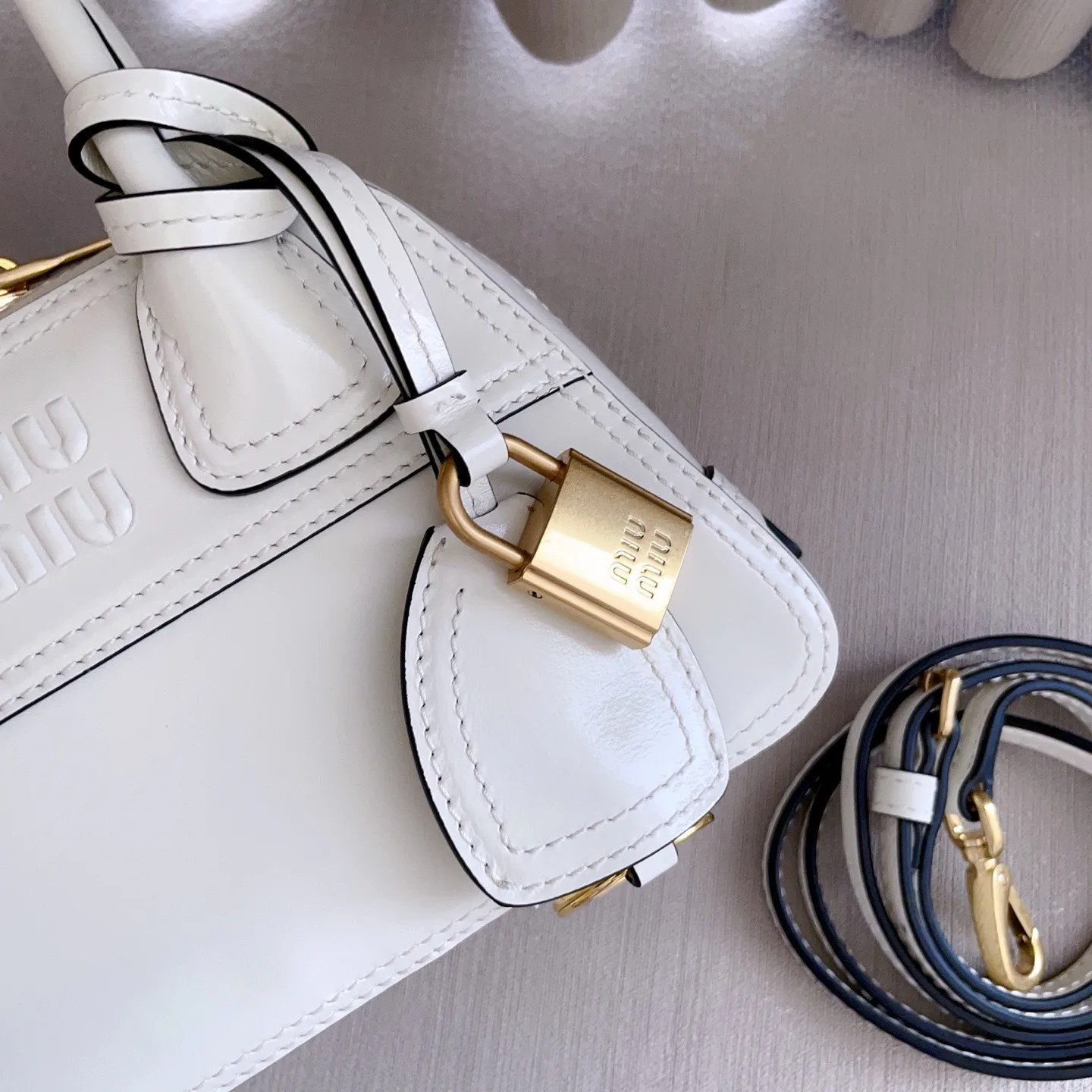 Women's Classic Handbags MIU MIU 18401337