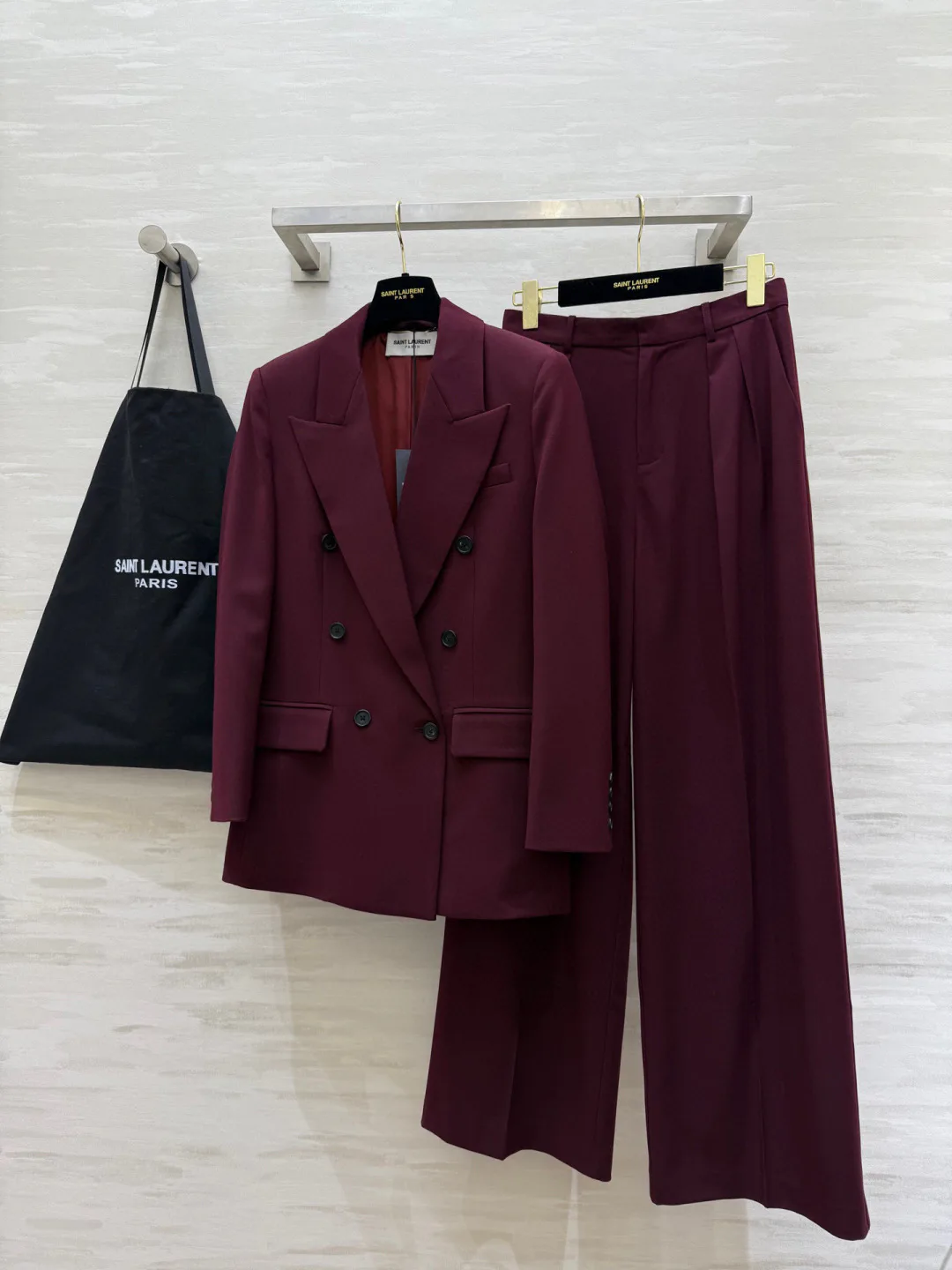 Women's Trousers SAINT LAURENT 18276813