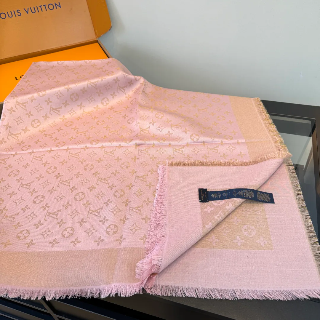Scarves LOUIS VUITTON 18104871