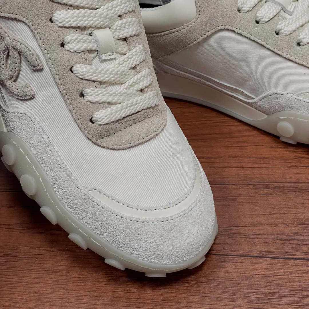 Women's Sneakers CHANEL 18000605