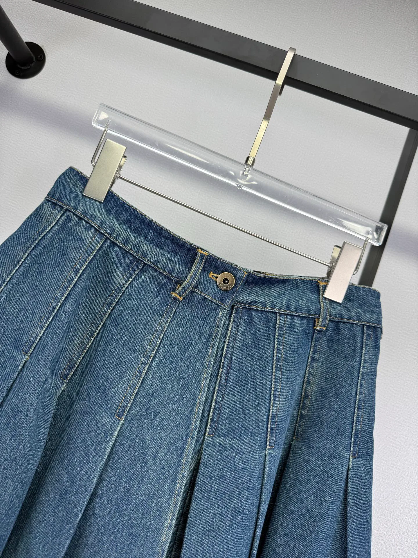 Women's Skirts BURBERRY 18022218