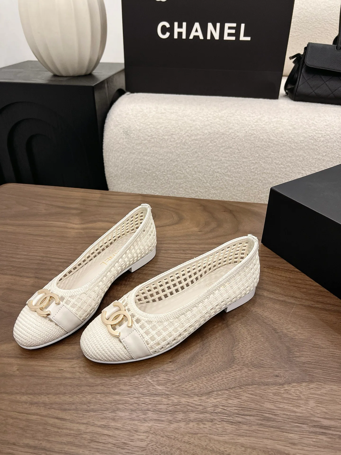 Women's Ballet Flats CHANEL 17342666