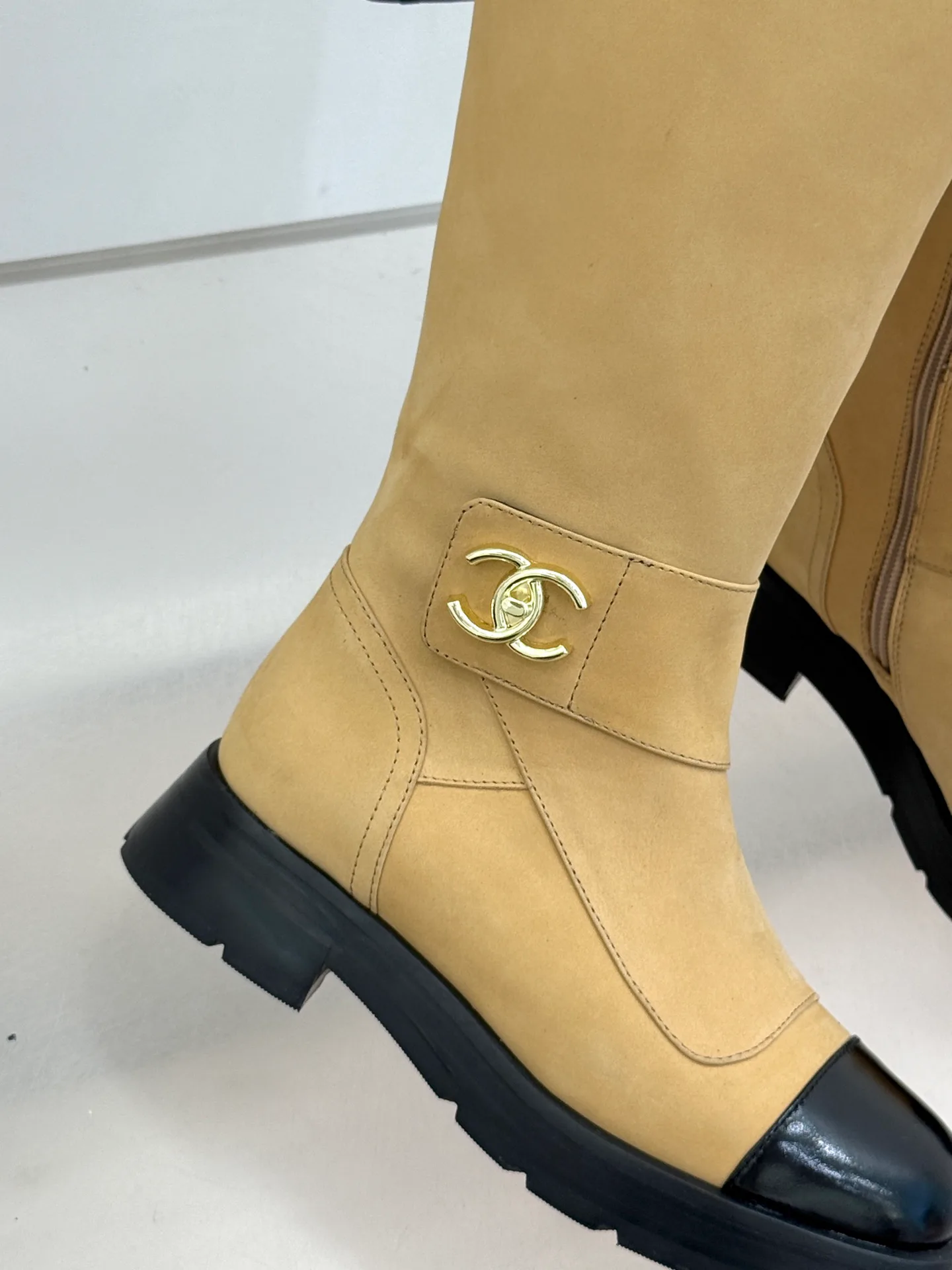 Women's Boots CHANEL 18436497