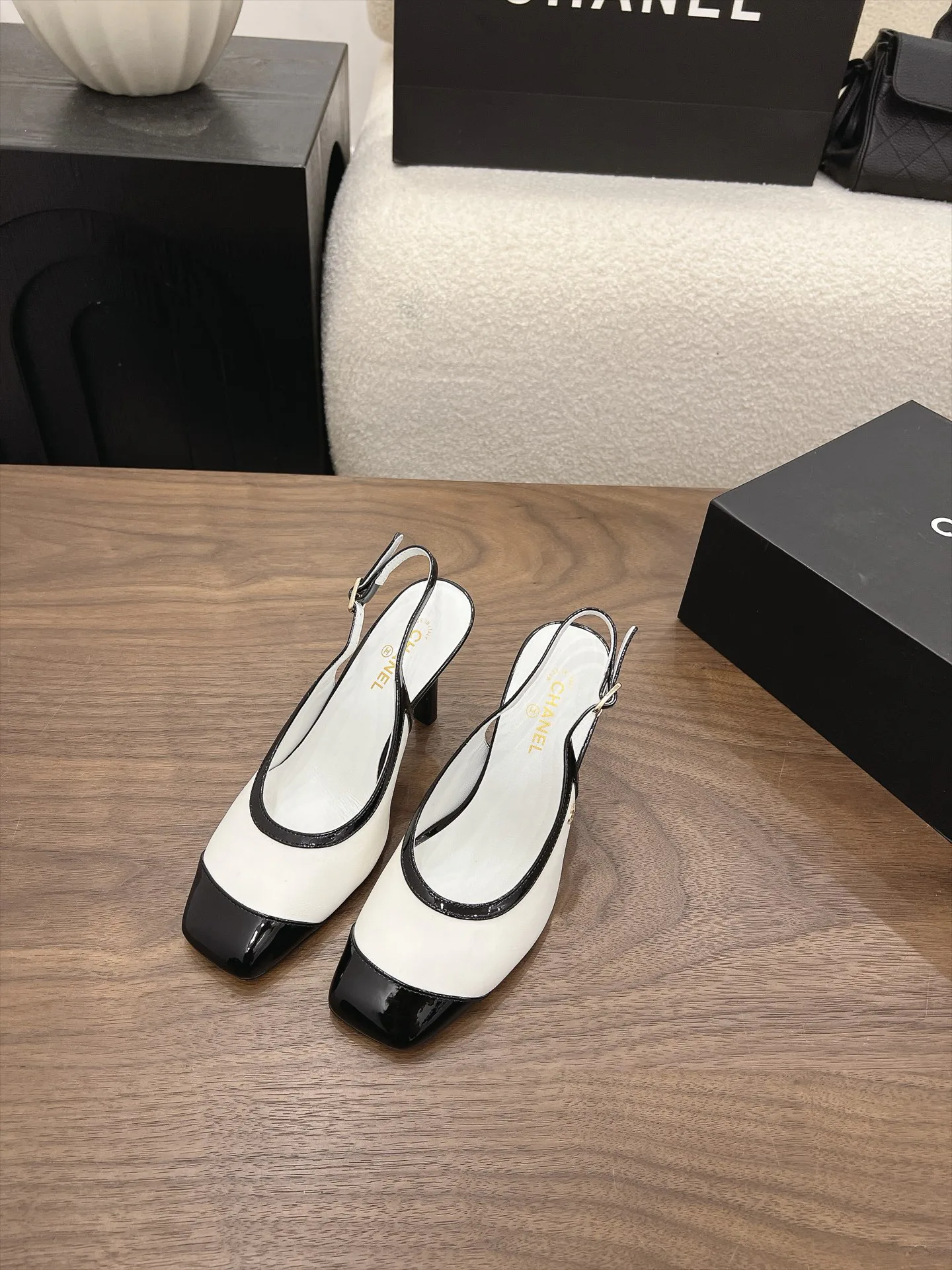 Women's Heels CHANEL 17815450