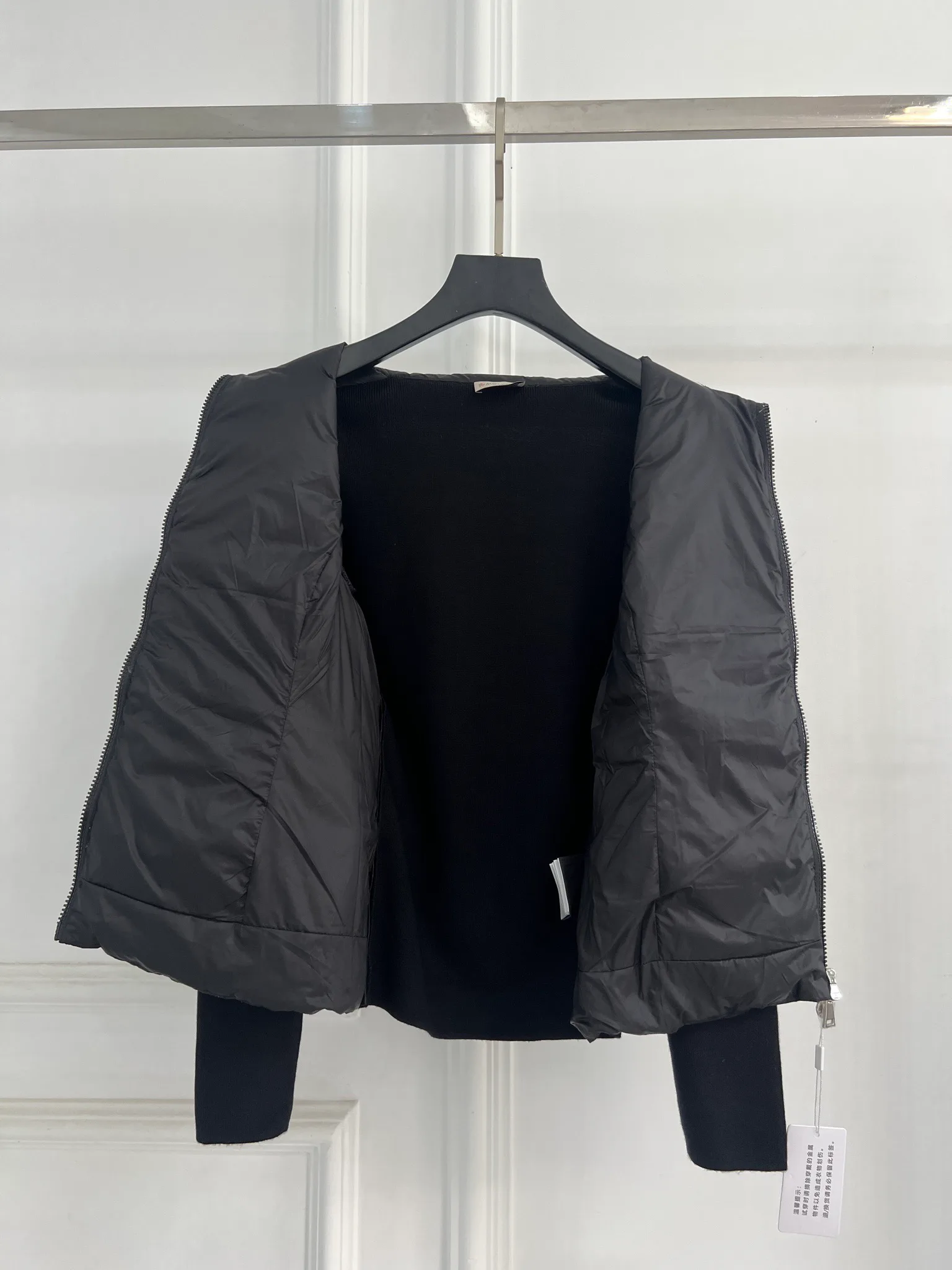 Women's Jackets And Down Jackets MONCLER 18416269