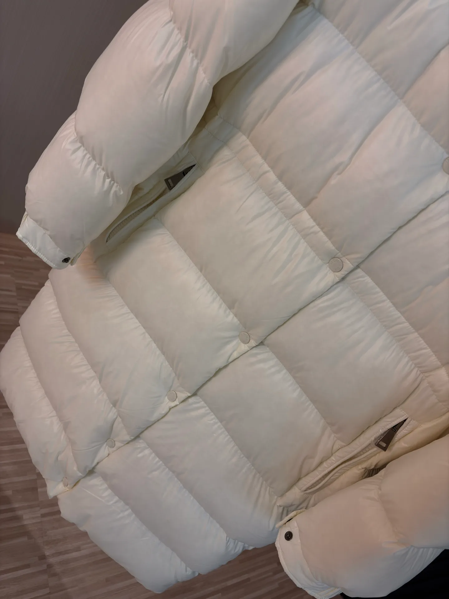 Women's Jackets And Down Jackets MONCLER 18491621
