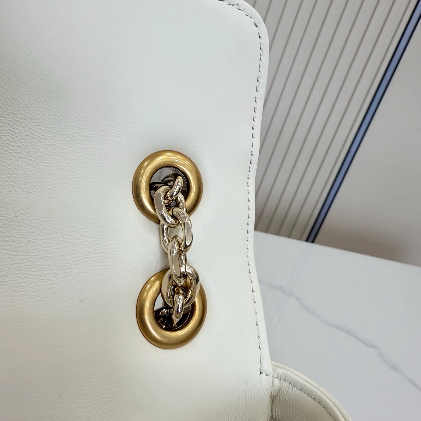Women's Classic Handbags GUCCI 17947723