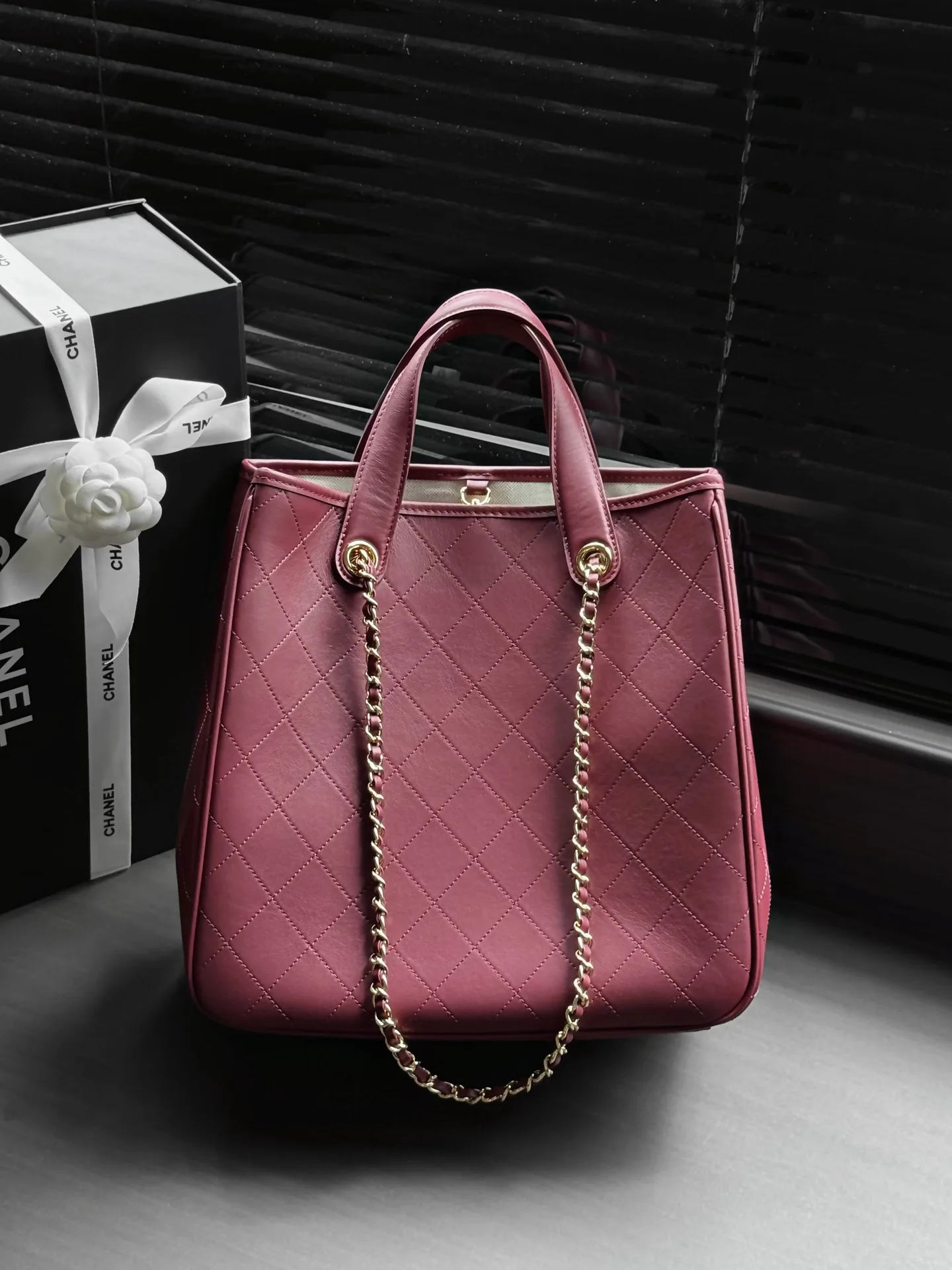 Women's Classic Handbags CHANEL 18147822