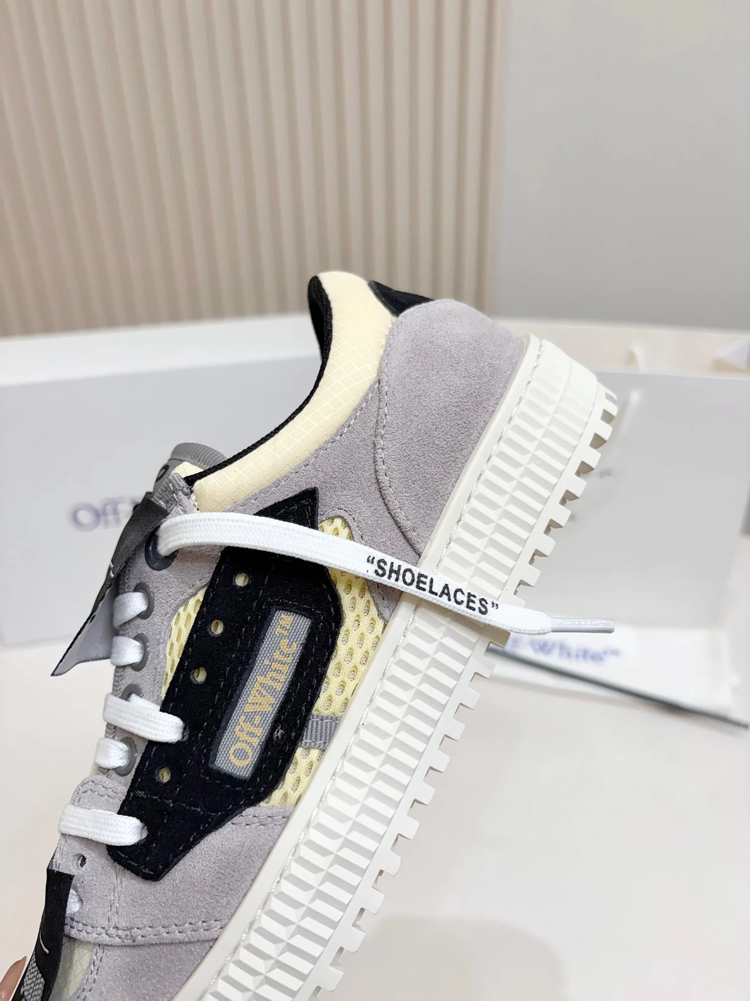 Women's Sneakers OFF-WHITE 18103208