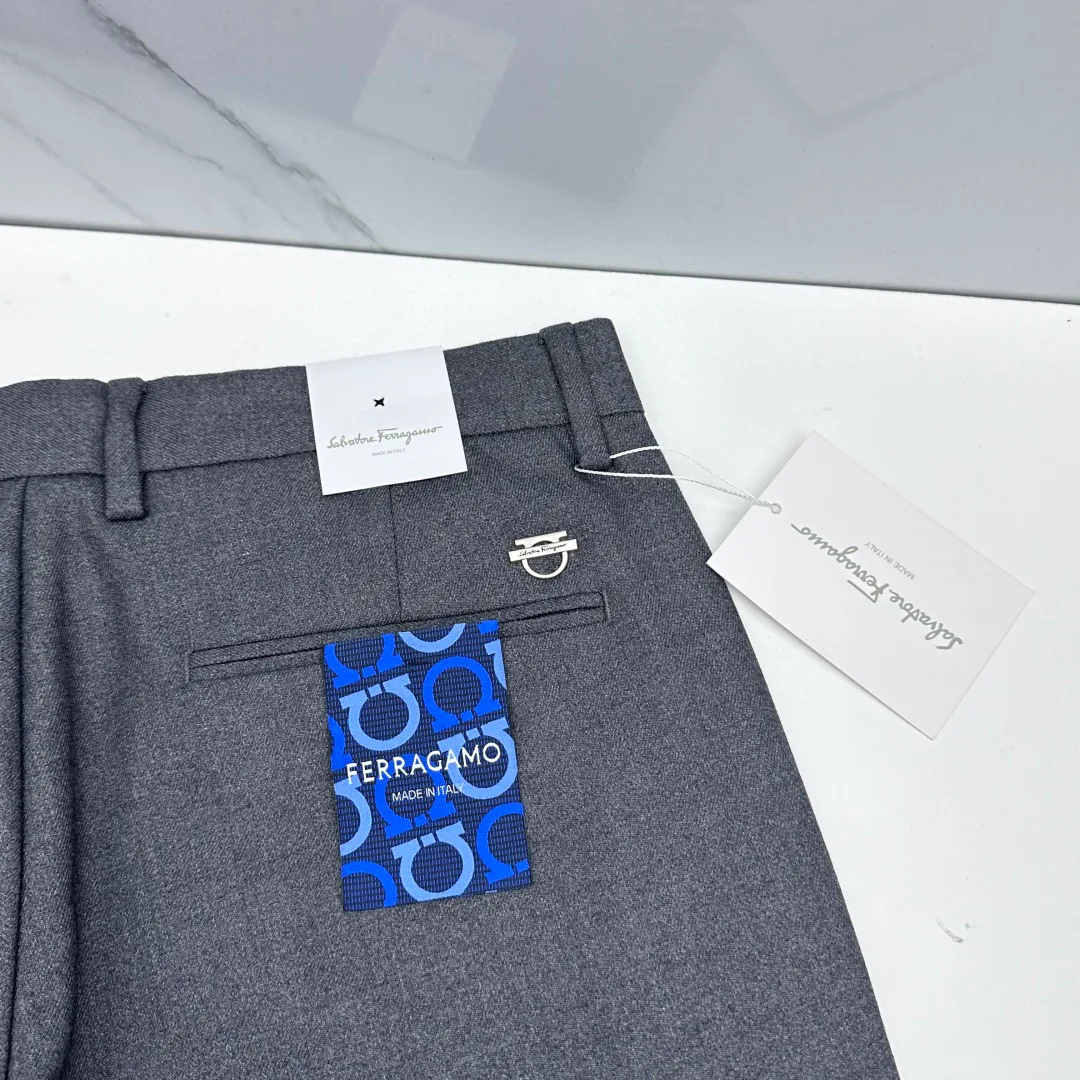 Men's Trousers SALVATORE FERRAGAMO 18246806