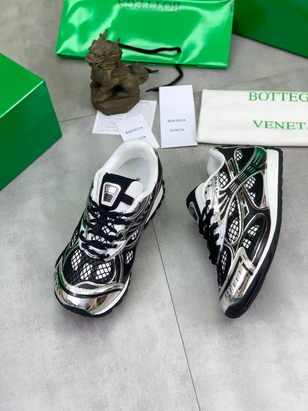 Women's Sneakers BOTTEGA VENETA 18365175