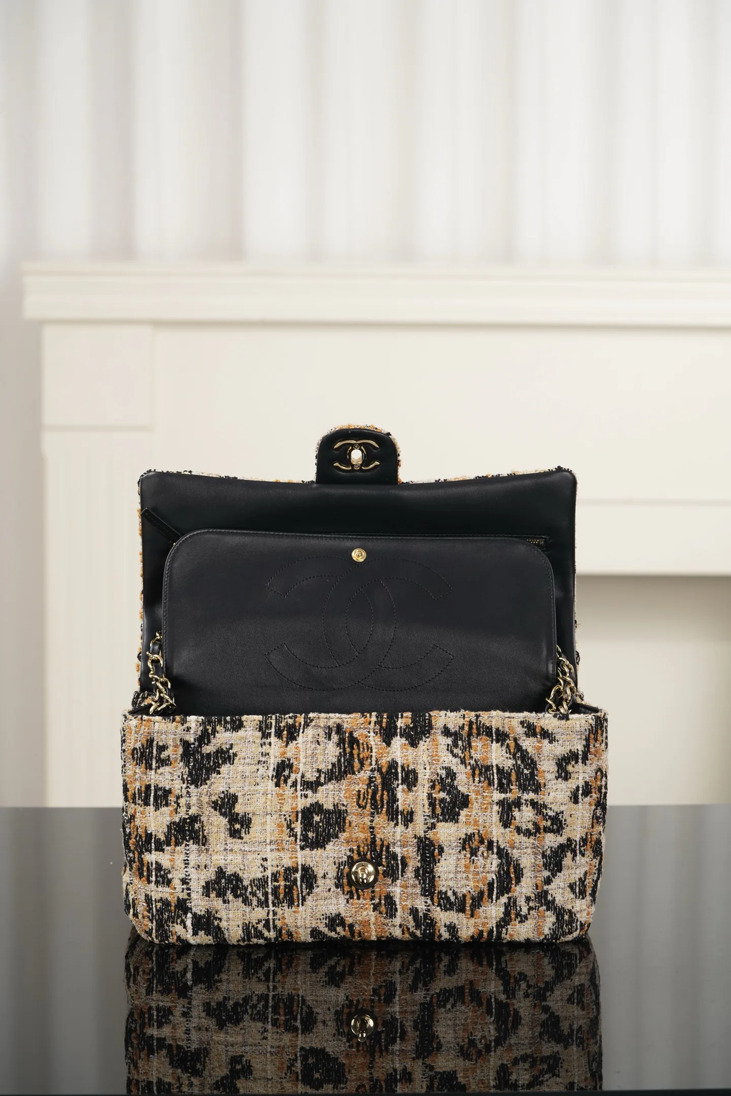 Women's Classic Handbags CHANEL 17979700